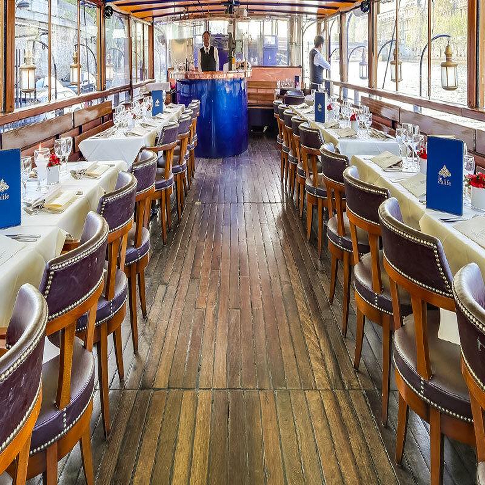 Voir la diapositive 4 : Smartbox Croisière de 2h sur la seine avec déjeuner et cocktail - coffret cadeau gastronomie