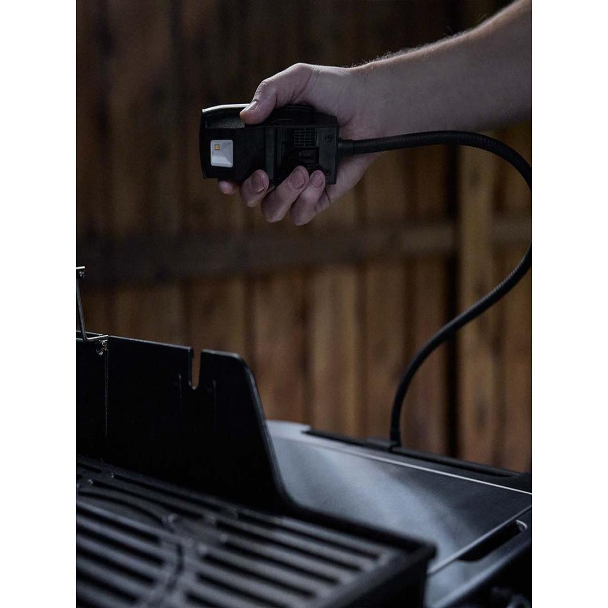 Voir la diapositive 5 : Weber Lampe flexible weber works