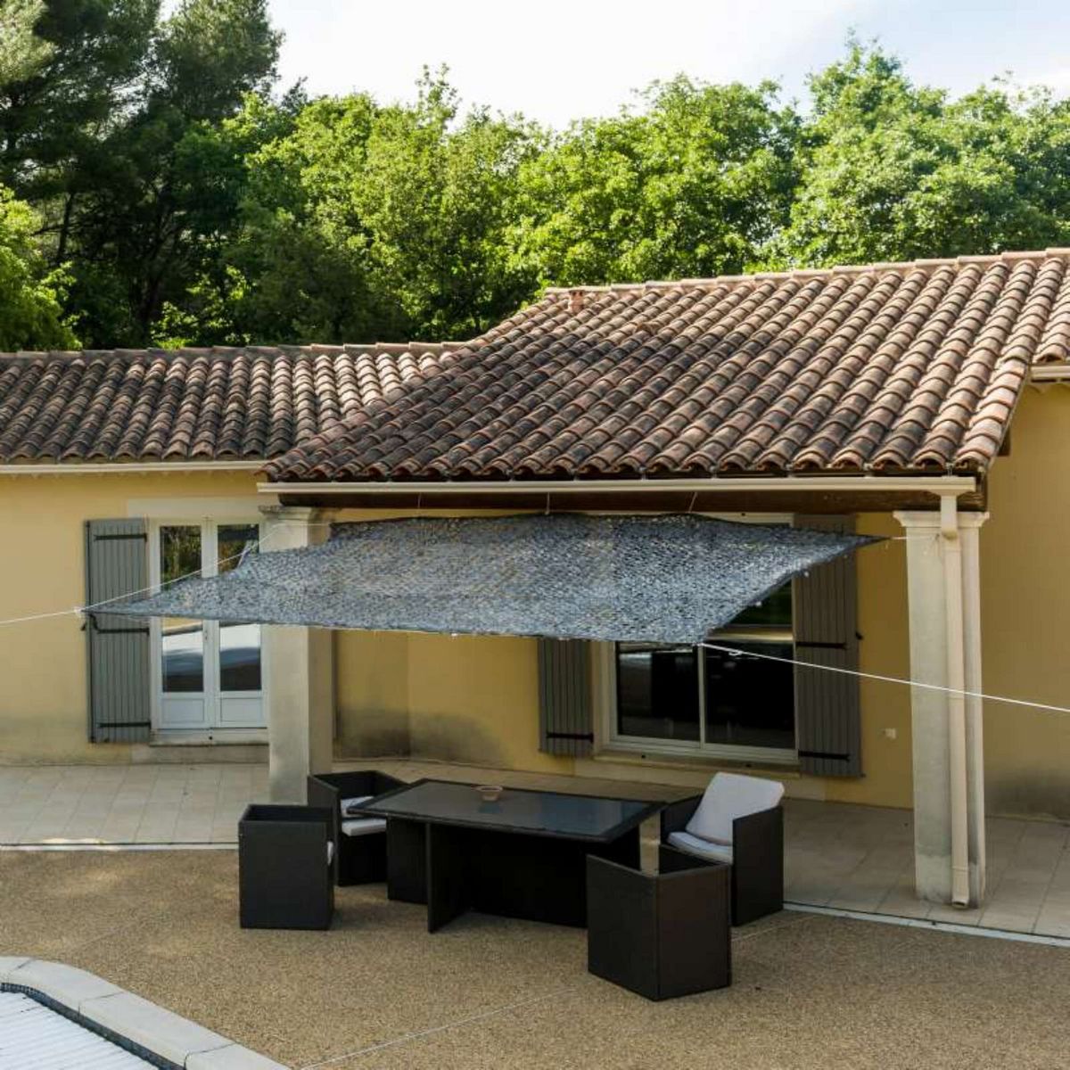  Toile d'ombrage ajourée grise 120 g/m2  2 x 3m