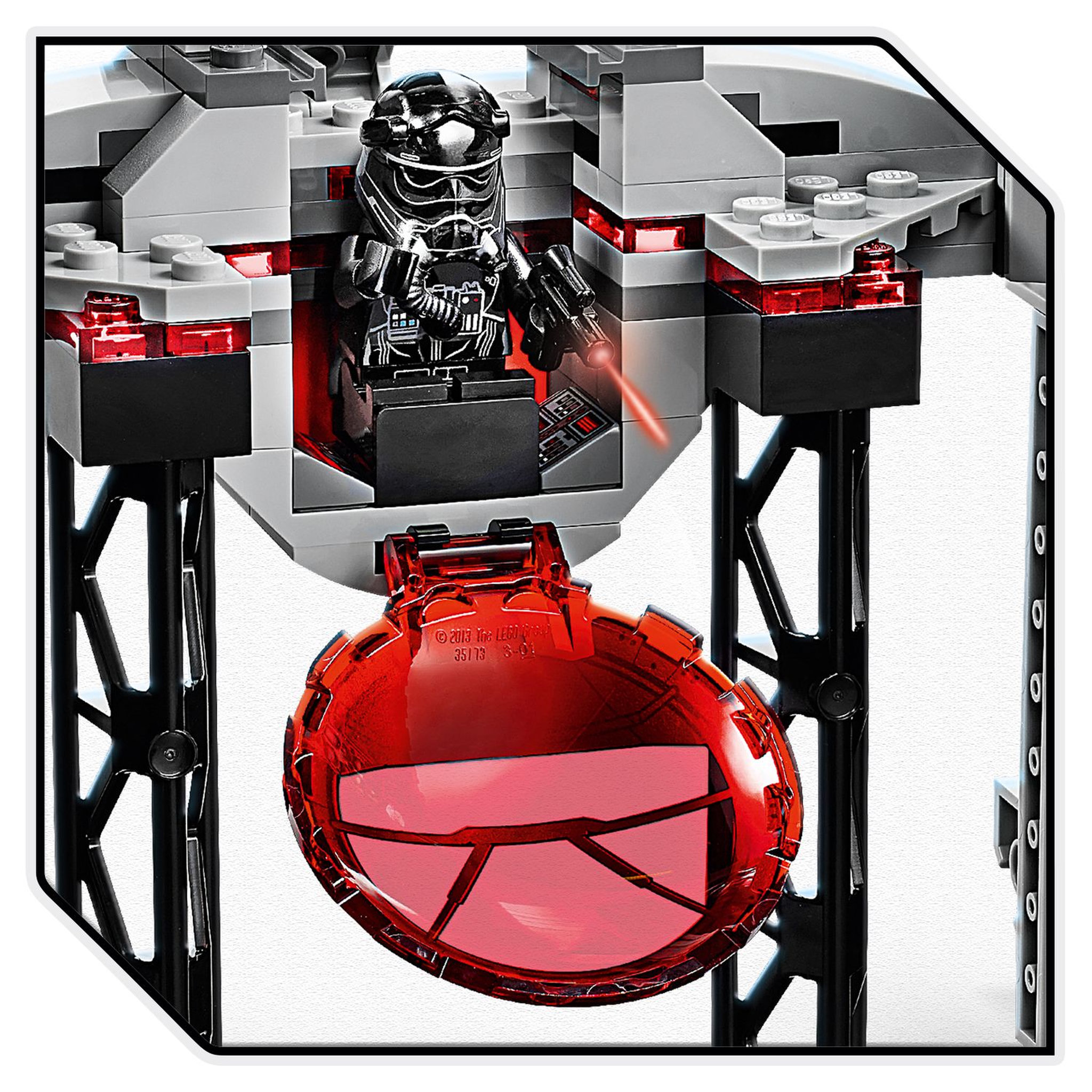 Voir la diapositive 9 : LEGO Star Wars 75272 - Le Chasseur Tie Sith