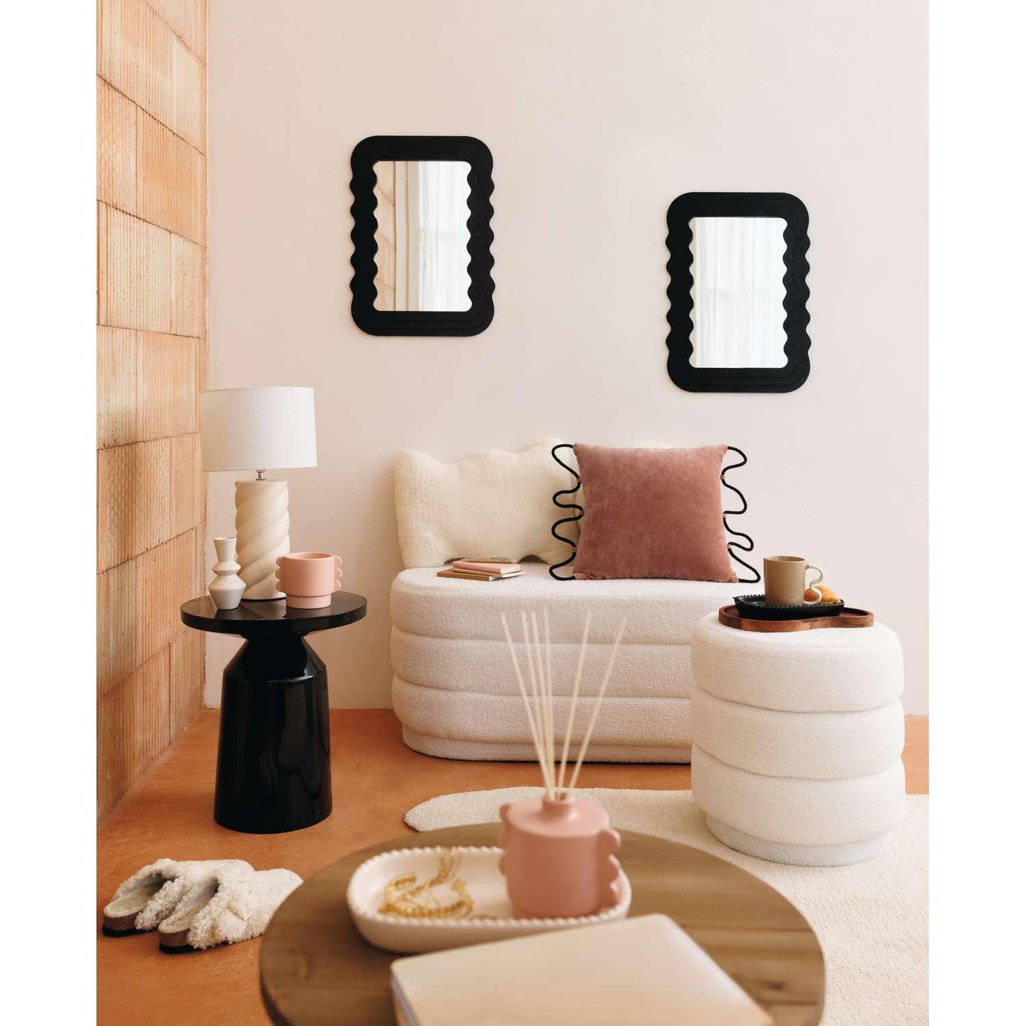 Voir la diapositive 4 : ATMOSPHERA Pouf en bouclette kemi - blanc