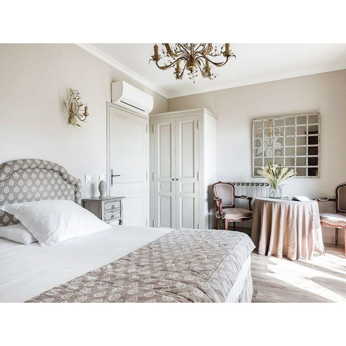 Smartbox 2 jours en famille en hôtel 4* à Villeneuve-lès-Avignon - Coffret Cadeau Séjour