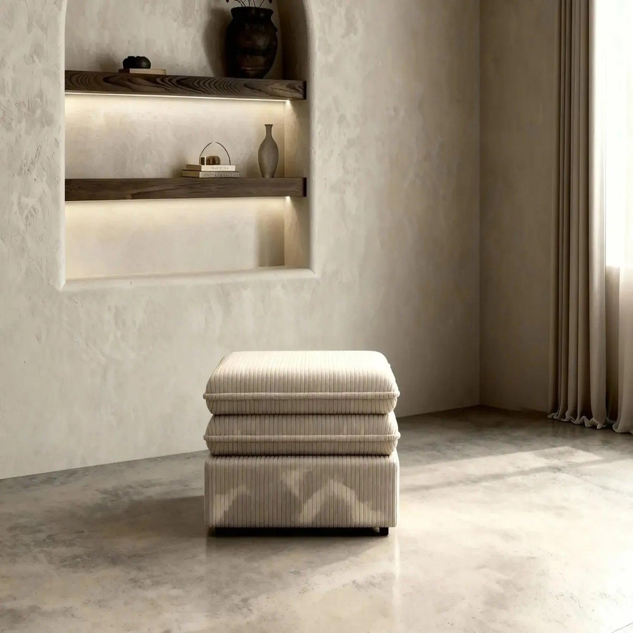 Voir la diapositive 3 : CASANOVA PARIS Oscar - pouf velours cotelé