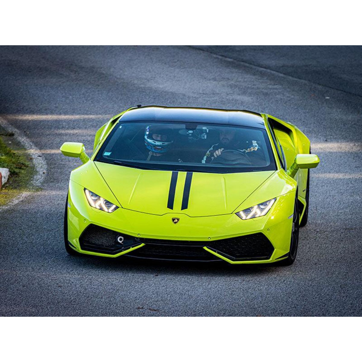 Smartbox Stage de pilotage : 4 tours sur le circuit de Trappes en Lamborghini Huracán - Coffret Cadeau Sport & Aventure