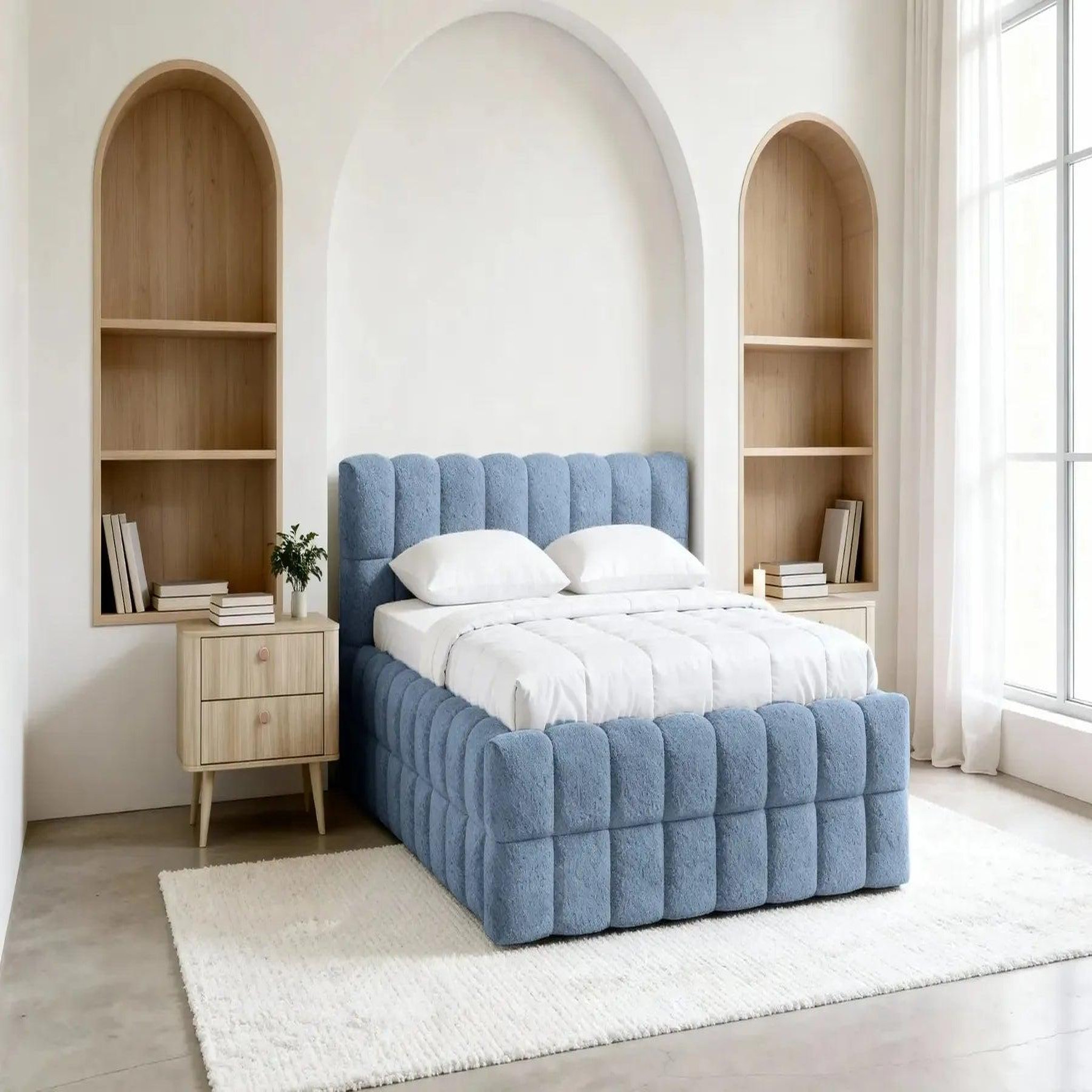 Voir la diapositive 2 : CASANOVA PARIS Voltaire - lit coffre tissu bouclette bleu