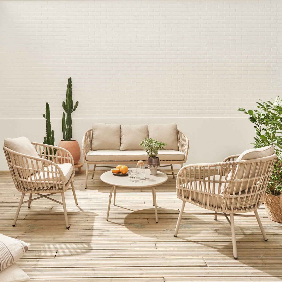 SWEEEK Salon de jardin en corde et acier. table plateau en zinc. 4 places