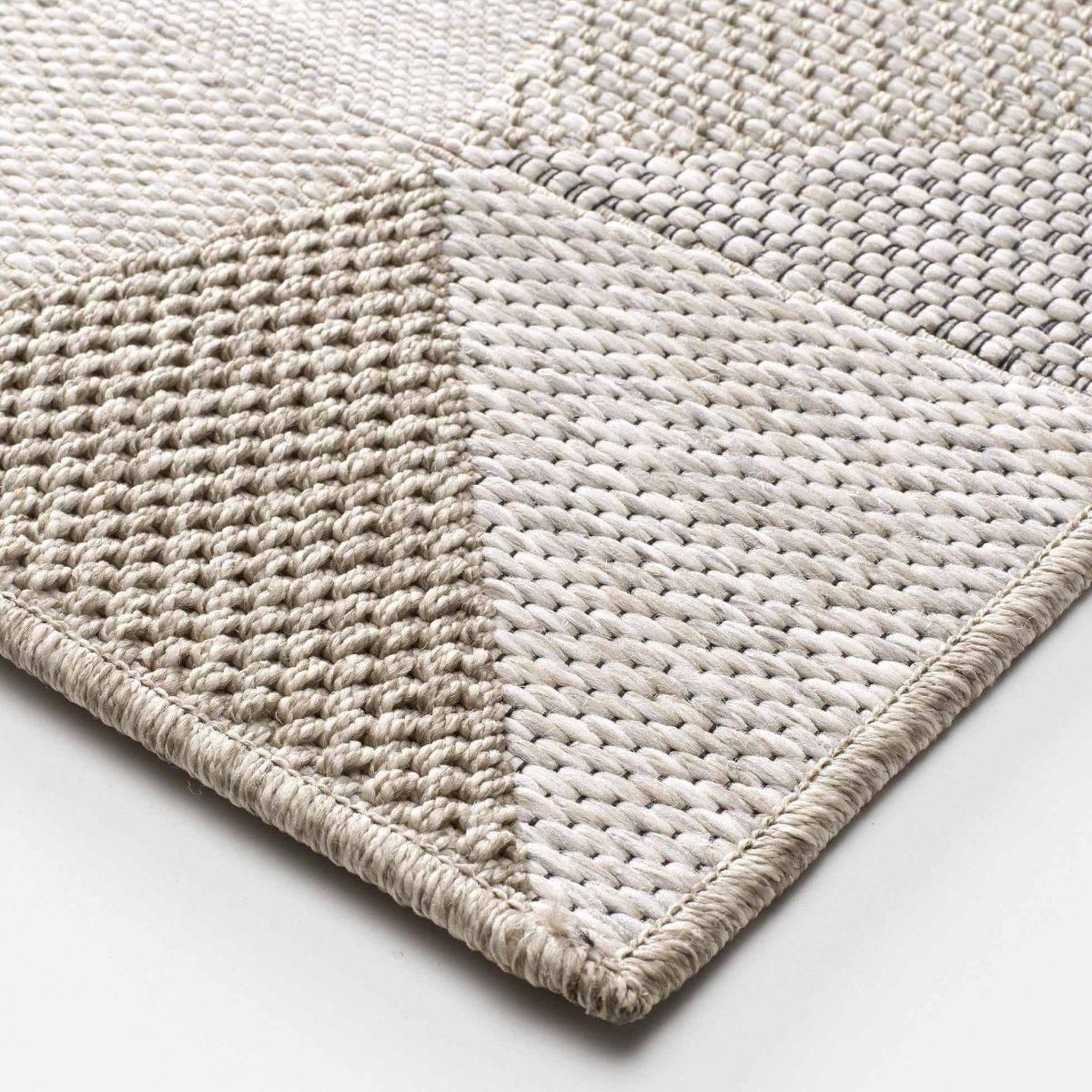 Voir la diapositive 2 : Douceur d'Intérieur Tapis déco tissé  odilon  120x170cm beige