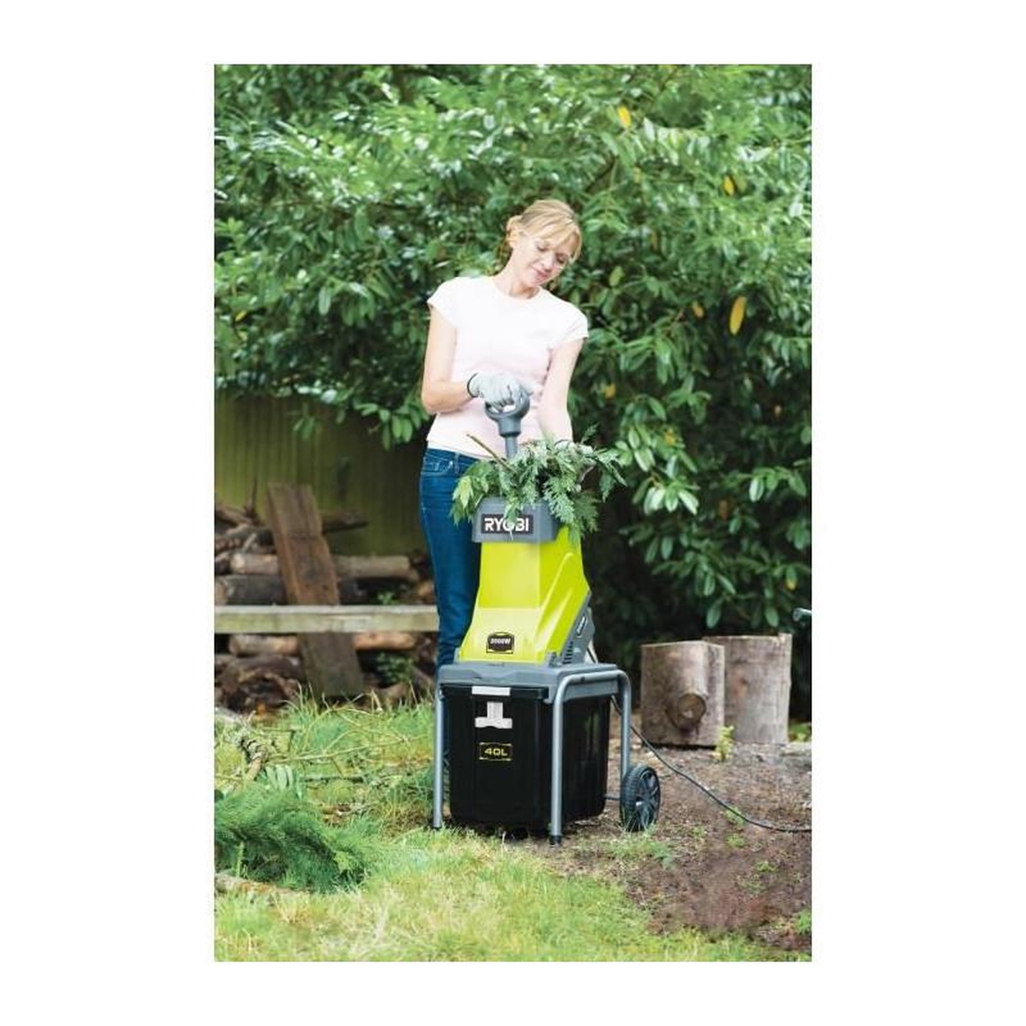 Voir la diapositive 3 : Ryobi RYOBI Broyeur de vegetaux 2500W - Porte-couteaux - Bac 40L RSH2545B