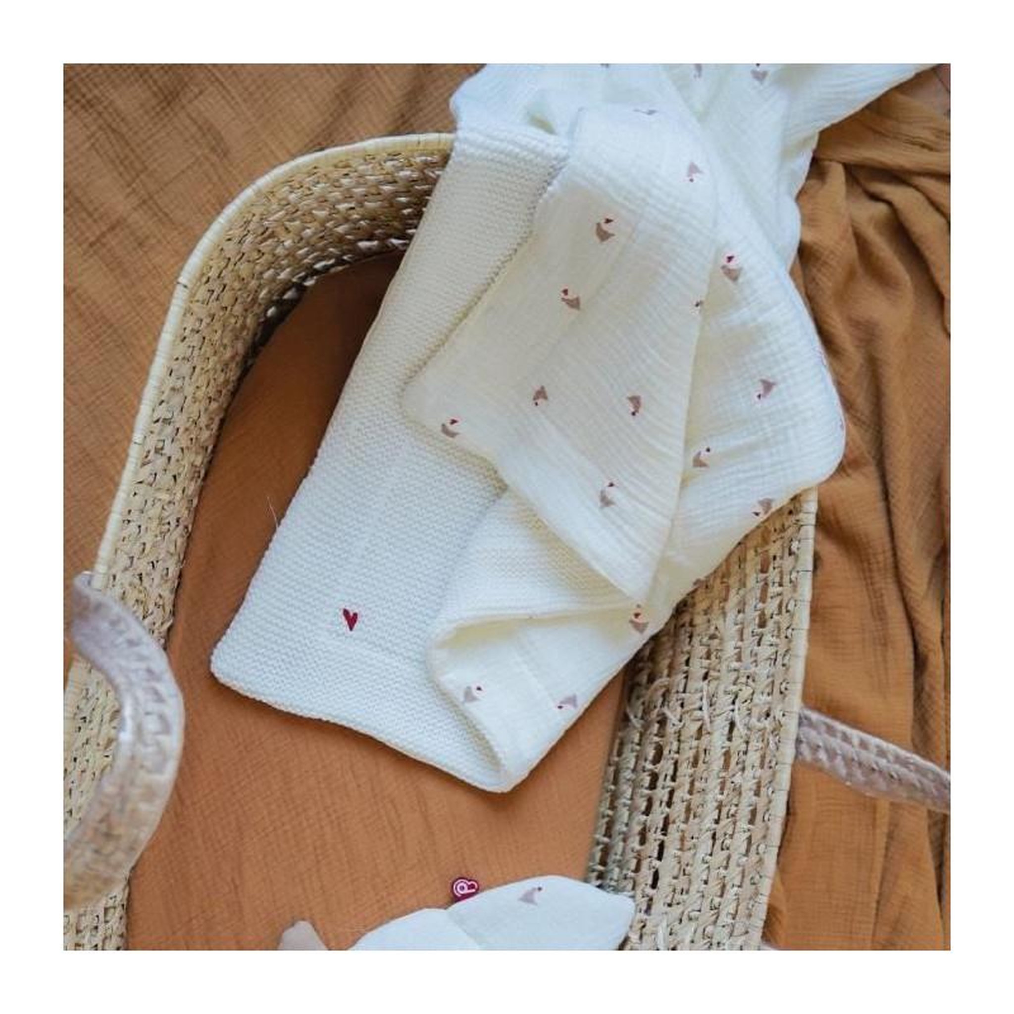 Voir la diapositive 2 : DOMIVA Couverture double face - DOMIVA - Maternity Love - 75 x 100 cm - Grosse maille et mousseline