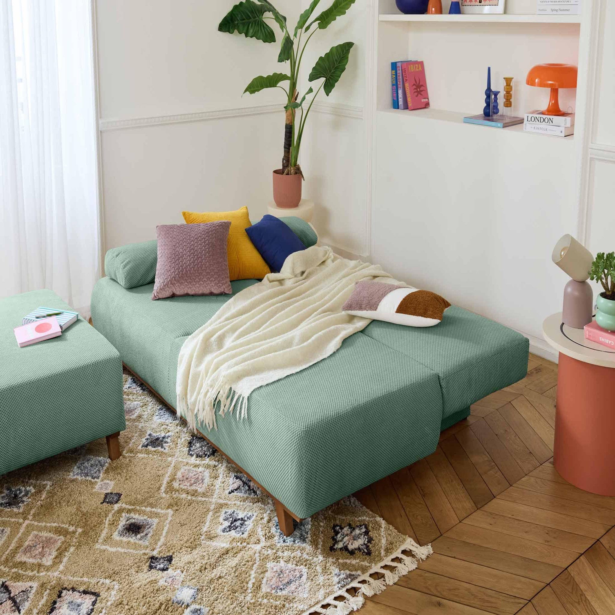 Voir la diapositive 2 : BEST MOBILIER Cristal - canapé 3 places - convertible avec coffre et grand pouf - en velours texturé