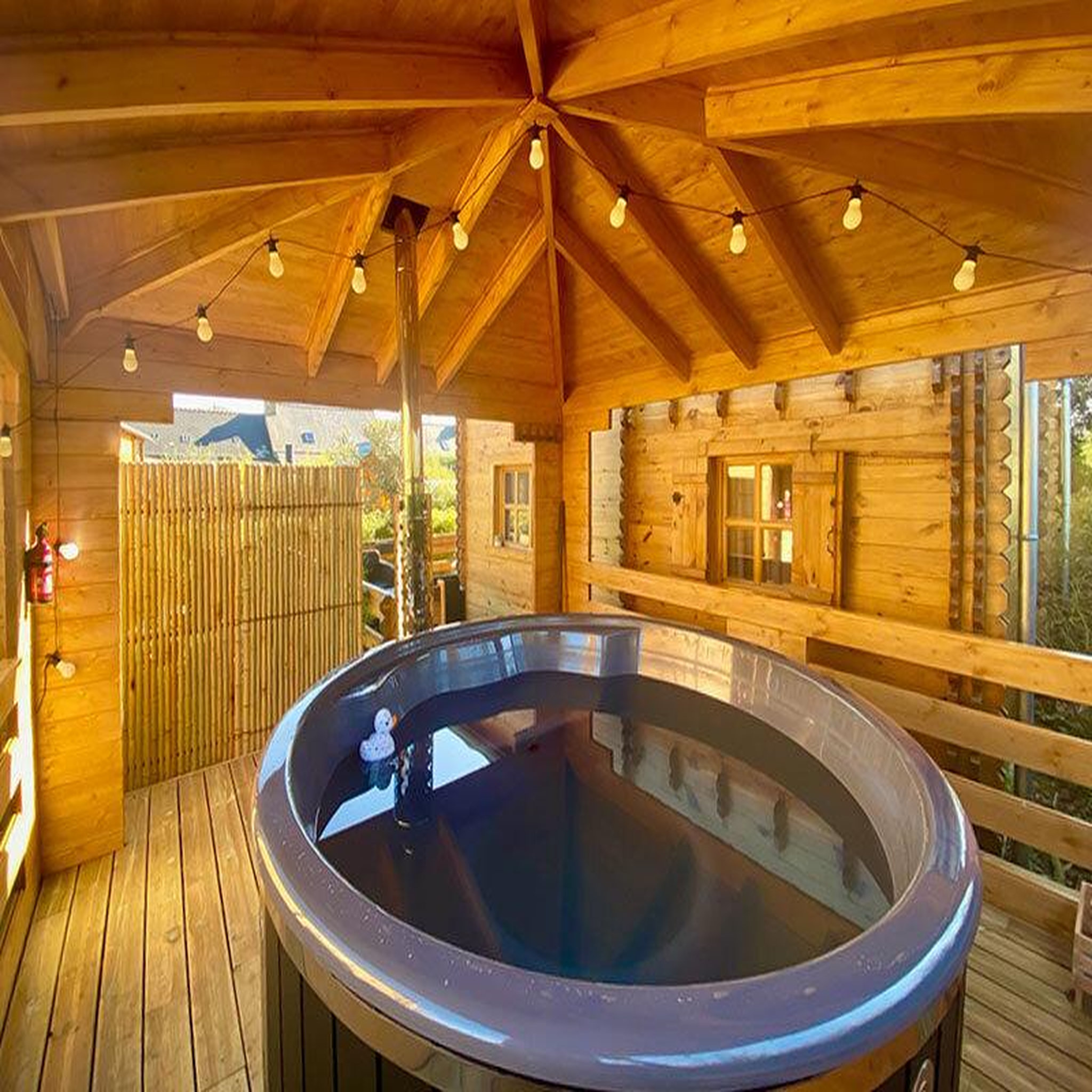 Voir la diapositive 5 : Smartbox 2 jours en famille dans un cottage avec spa privatif près de saint-brieuc - coffret cadeau séjour