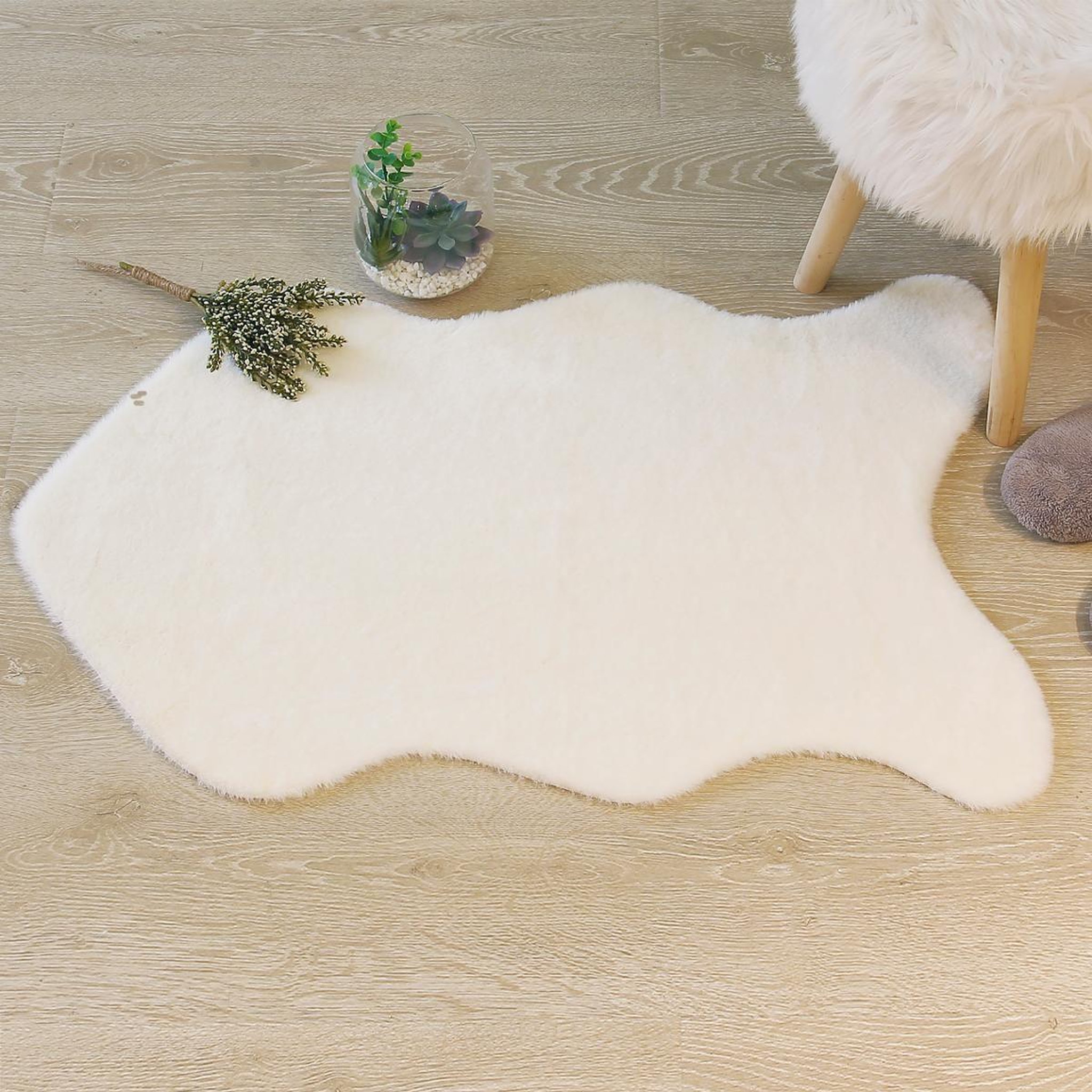 Voir la diapositive 3 : ATMOSPHERA Tapis Imitation Fourrure  Doucea  60x90cm Ivoire