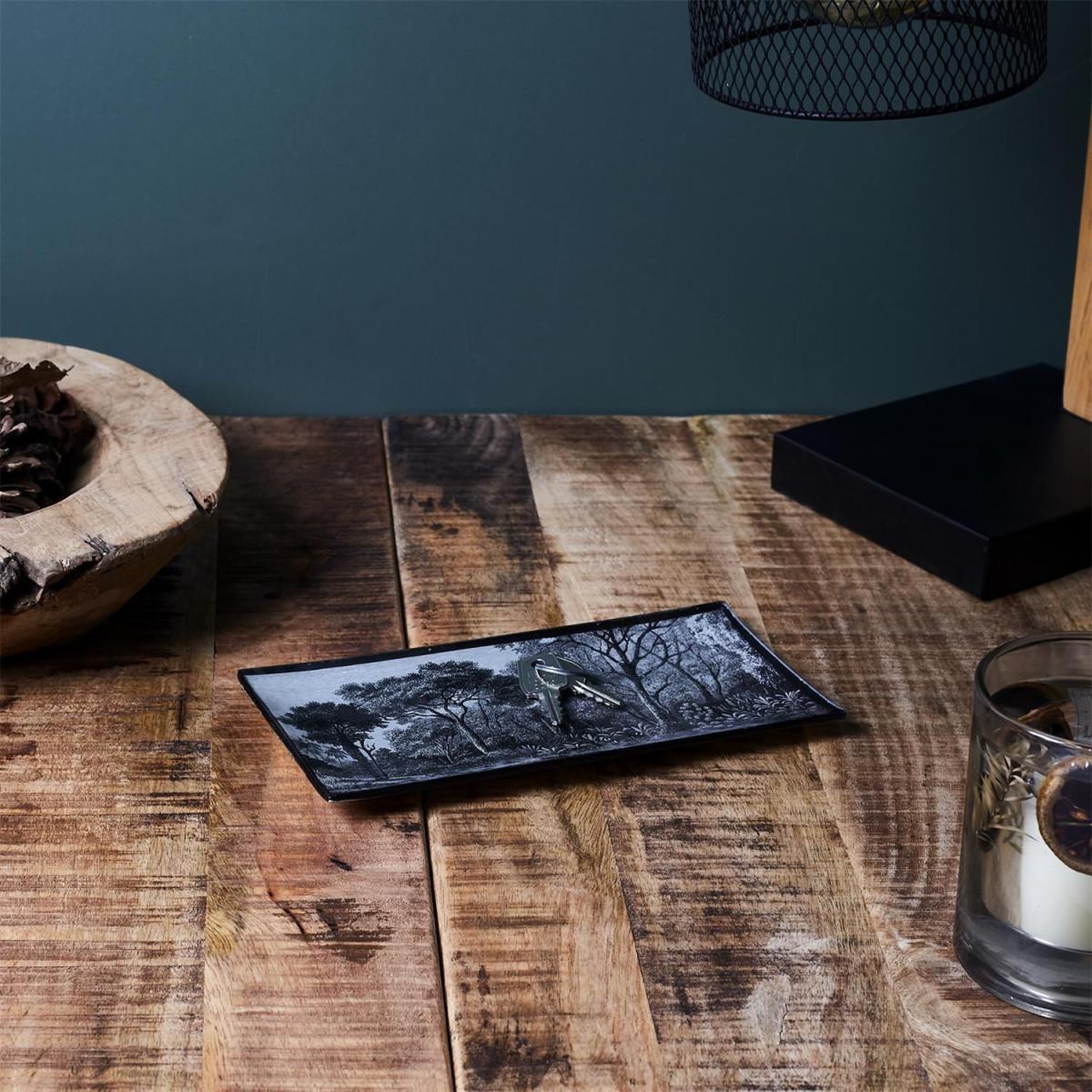 Voir la diapositive 3 : The Home Deco Factory Vide-poche en verre  black forest  21cm noir