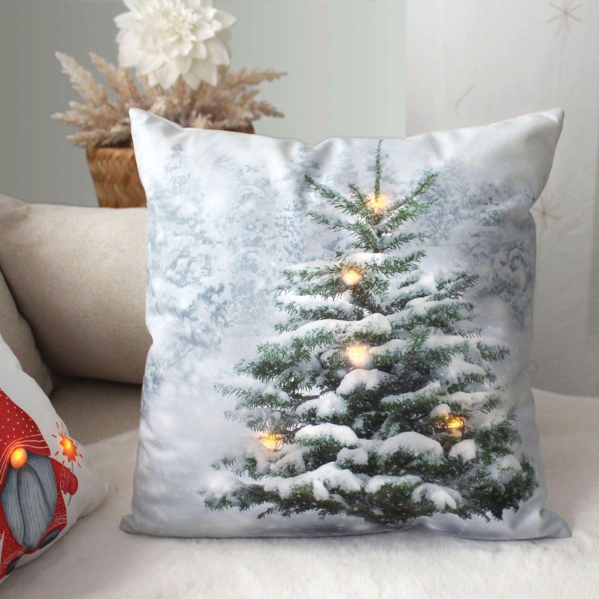 Voir la diapositive 3 : ENJOY HOME Coussin déco de noël led  sapin  40x40cm multicolore