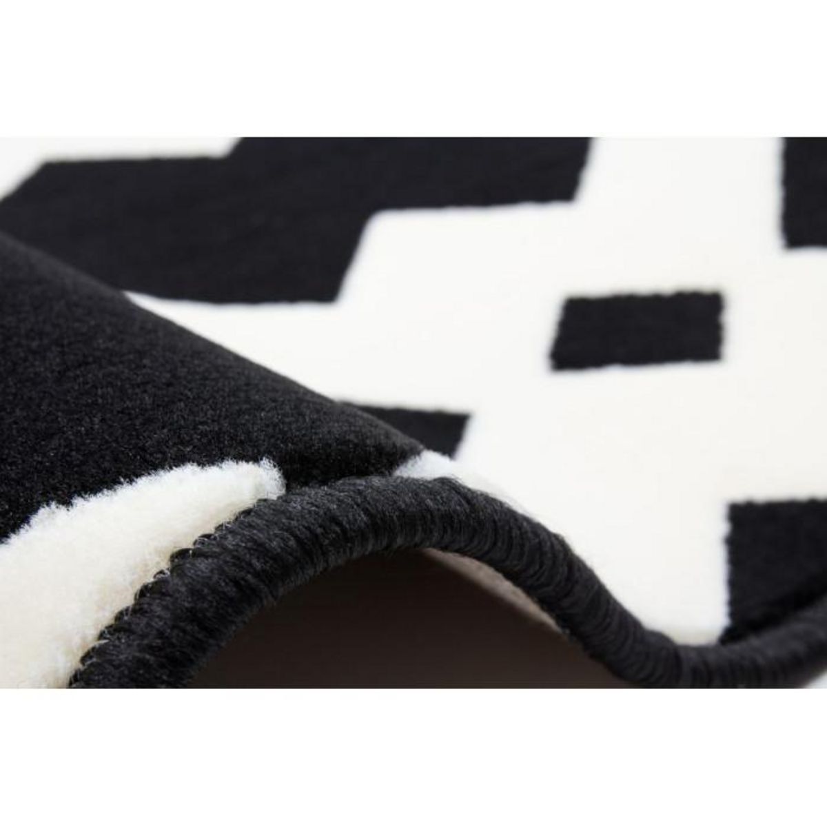 Paris Prix Tapis Ethnique à Poils Courts  Now I  Noir