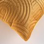 Voir la diapositive 3 : Paris Prix Housse de Coussin en Velours  Circles  40x40cm Ocre