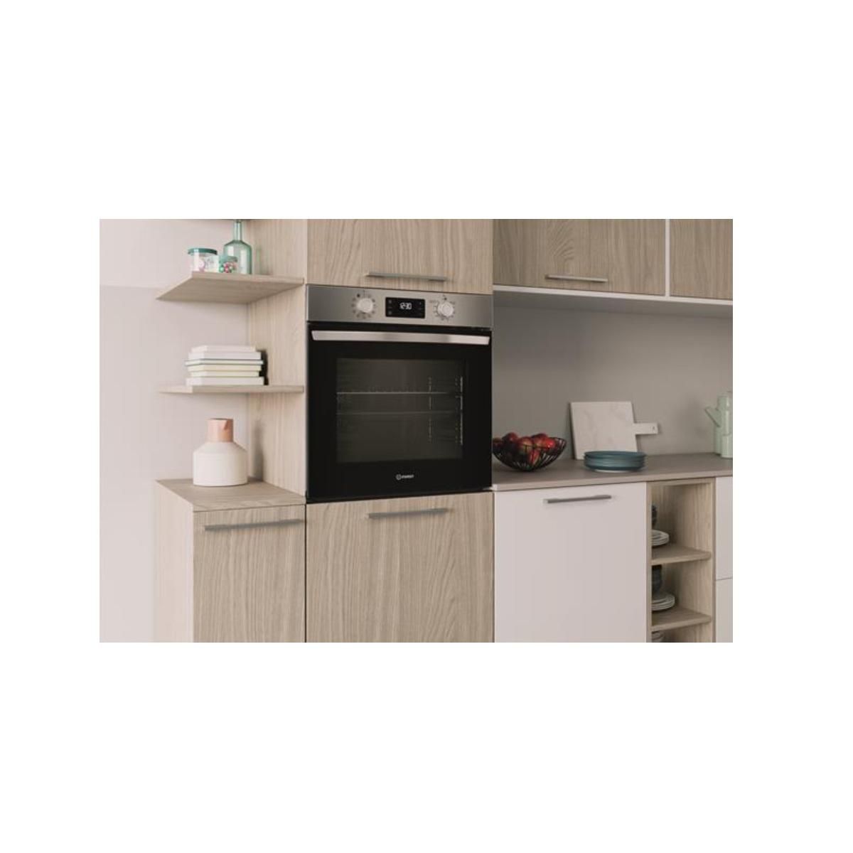 Indesit Four intégrable multifonction 71l 60cm pyrolyse inox - IO278PX