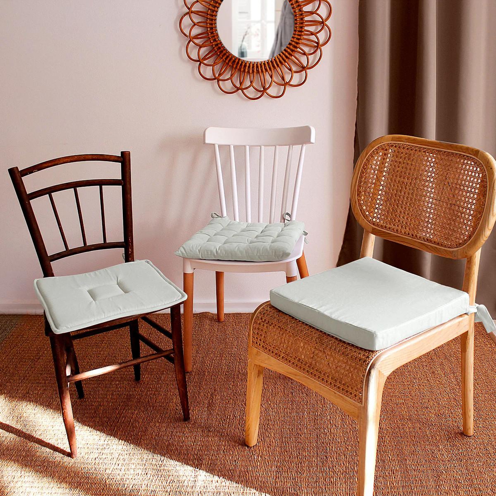 Voir la diapositive 2 : ENJOY HOME Galette de chaise piquée uni  panama  38x38cm gris clair
