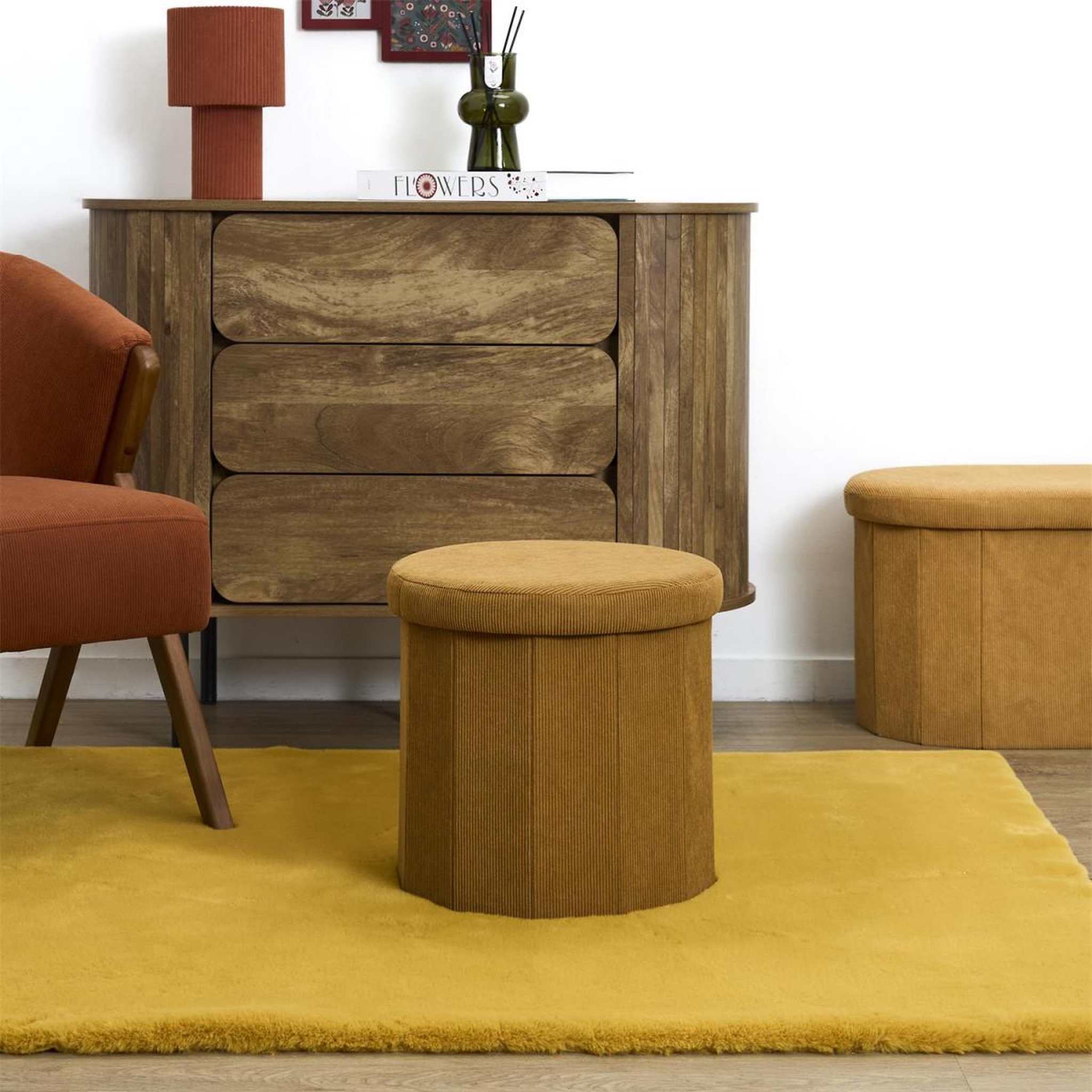 Voir la diapositive 5 : The Home Deco Factory Pouf coffre pliable côtelé  jules  38cm jaune