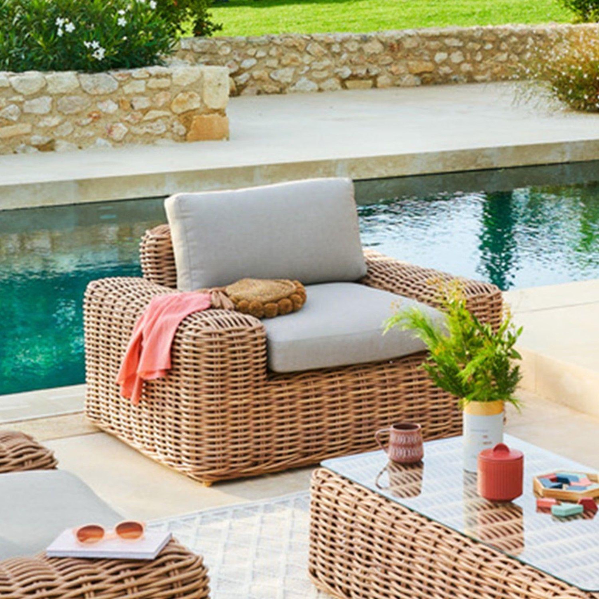Voir la diapositive 2 : HESPERIDE Fauteuil de salon de jardin en résine tressée savinia - marron tahini