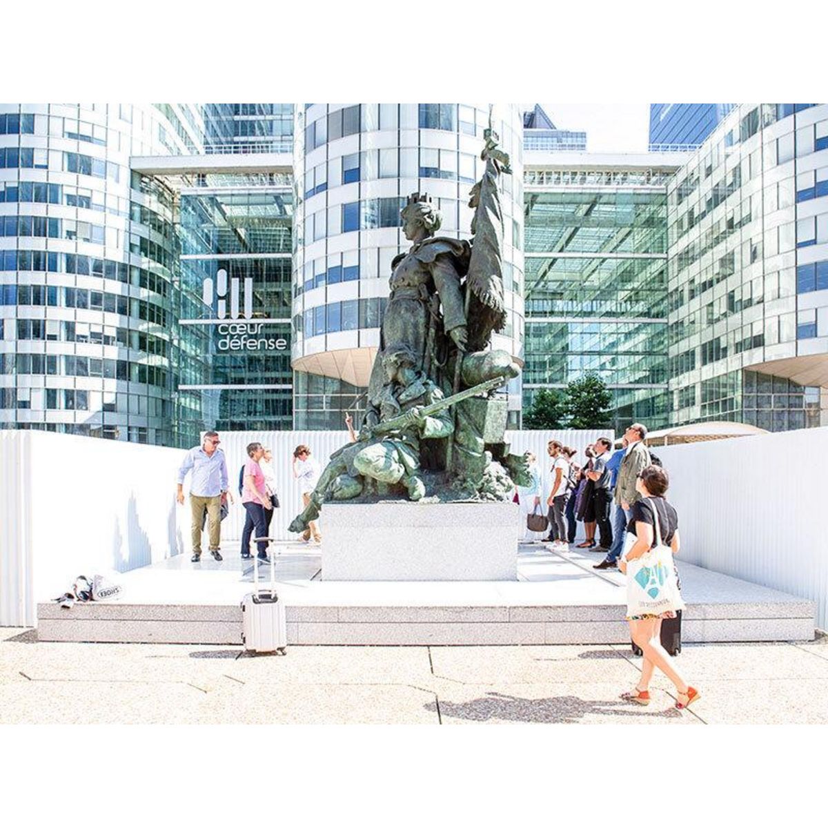 Smartbox Trésors de Paris et sa région : visite guidée insolite d'1h30 pour 5 - Coffret Cadeau Sport & Aventure