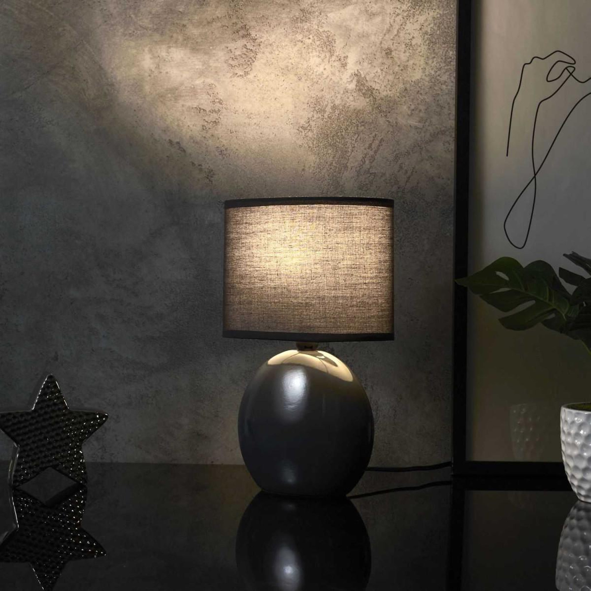 Voir la diapositive 5 : The Home Deco Factory Lampe à poser en porcelaine  janna  30cm anthracite