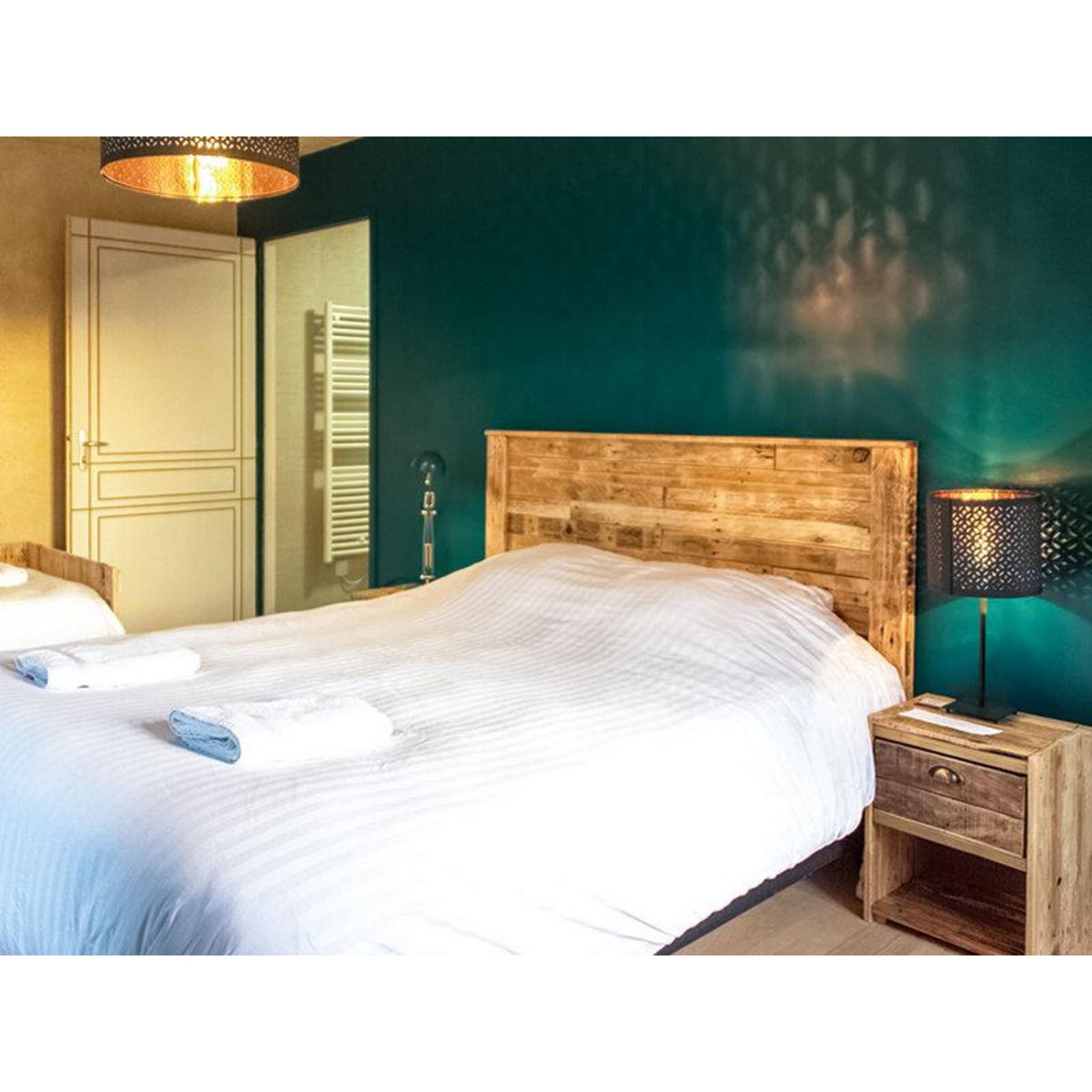 Smartbox Séjour détente avec accès au bain bouillonnant - Coffret Cadeau Séjour