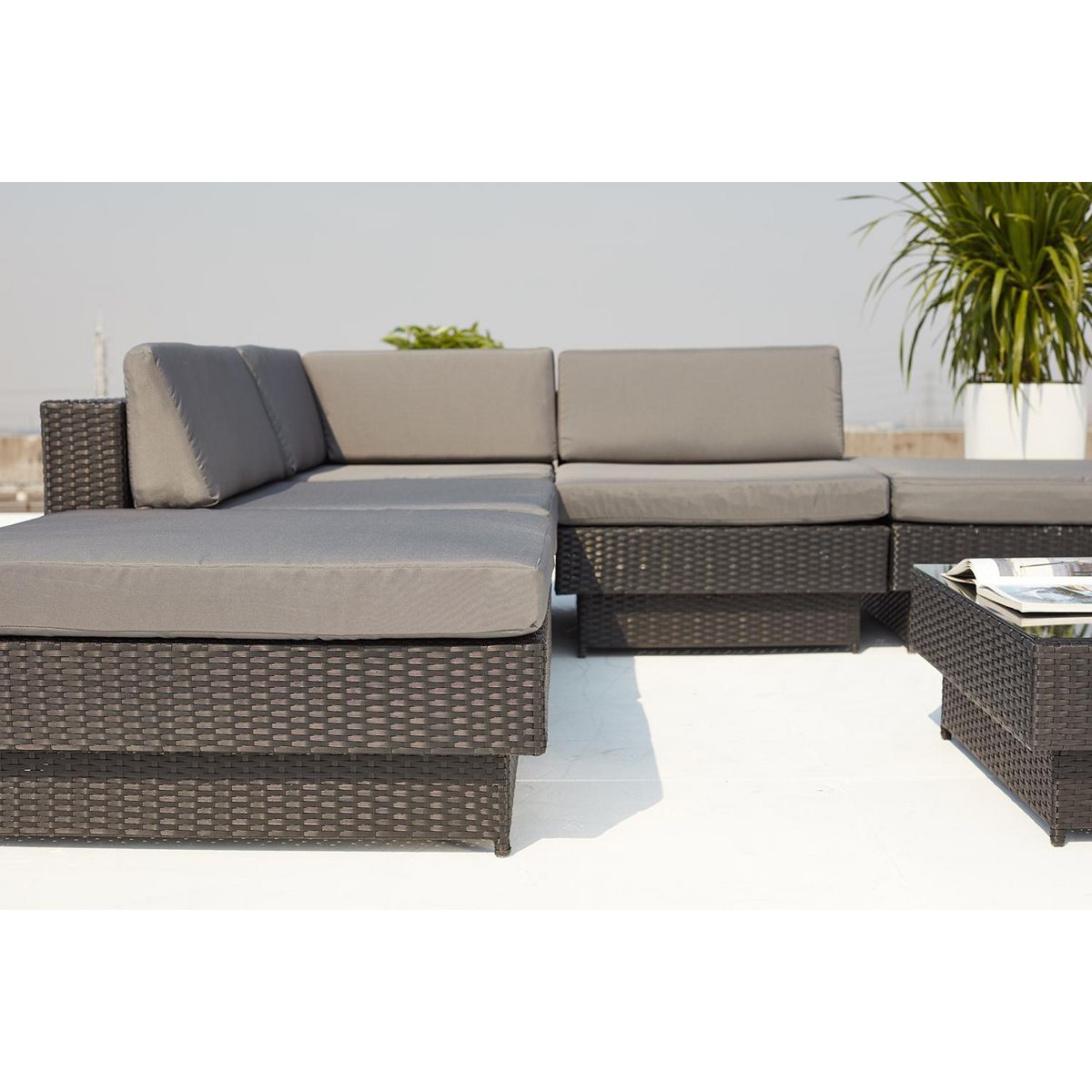 CONCEPT USINE Salon de jardin d'angle 5 places en résine tressée gris AMORGOS