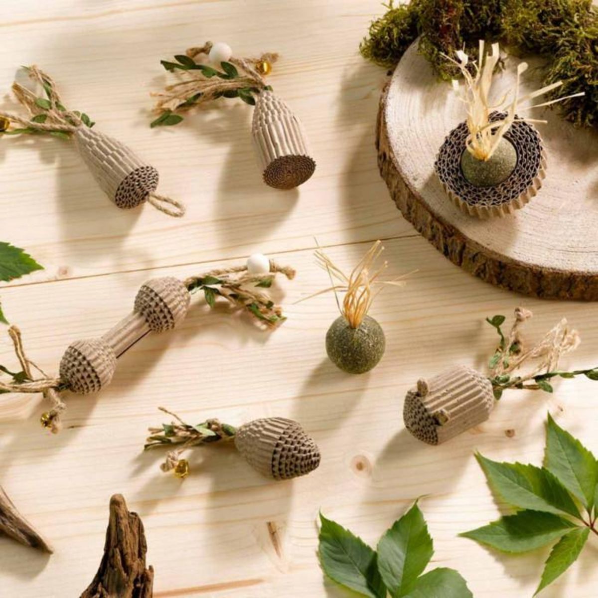 Paris Prix Jouet pour Chat  Balle & Ficelles  13cm Naturel