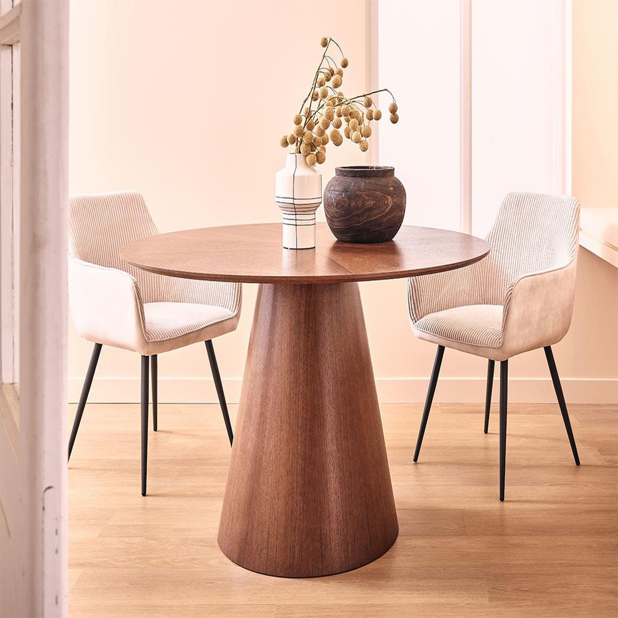 Voir la diapositive 2 : LISA DESIGN Toledo - table à manger ronde - effet bois foncé - 120 cm - 4 à 6 personnes