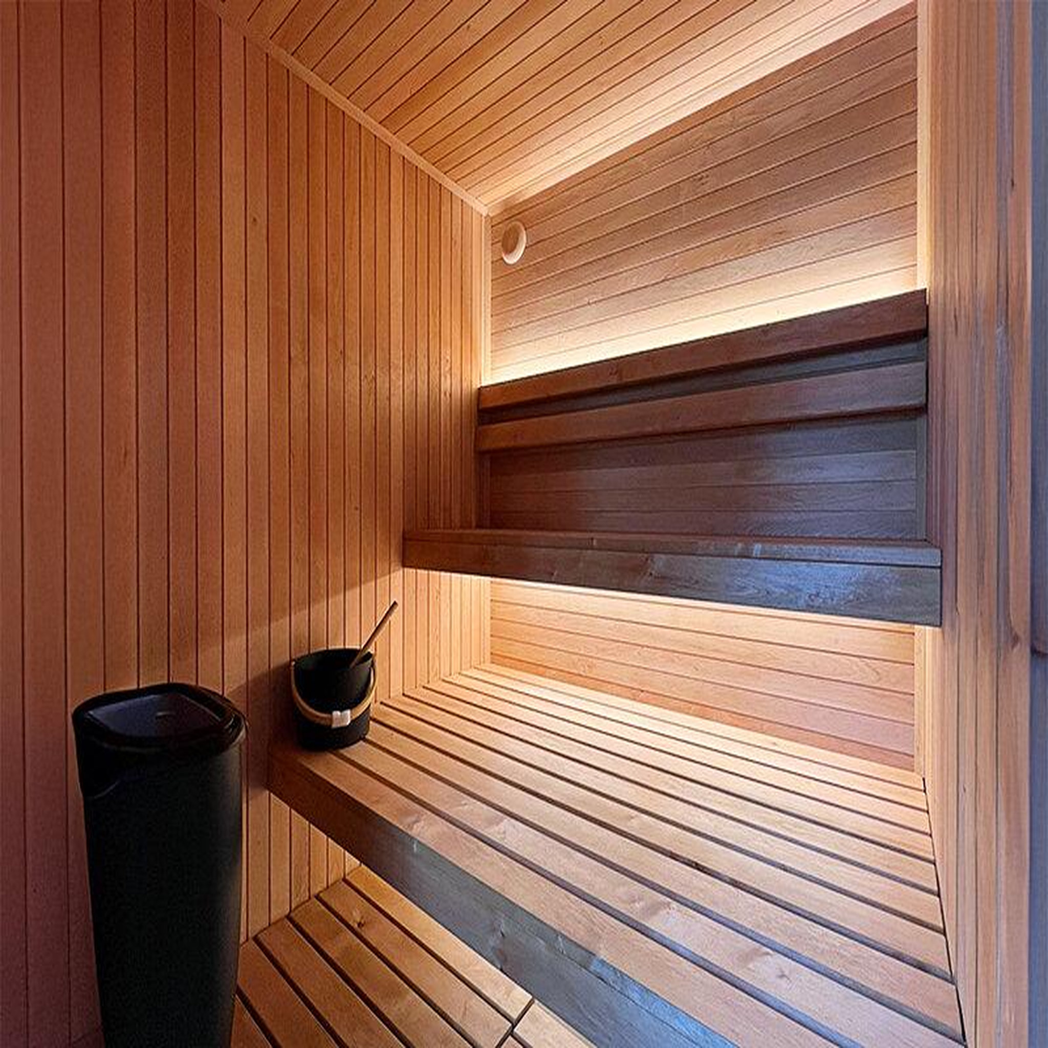 Voir la diapositive 3 : Smartbox 2 jours en suite flottante supérieure avec bain bouillonnant et sauna près de strasbourg - coffret cadeau séjour