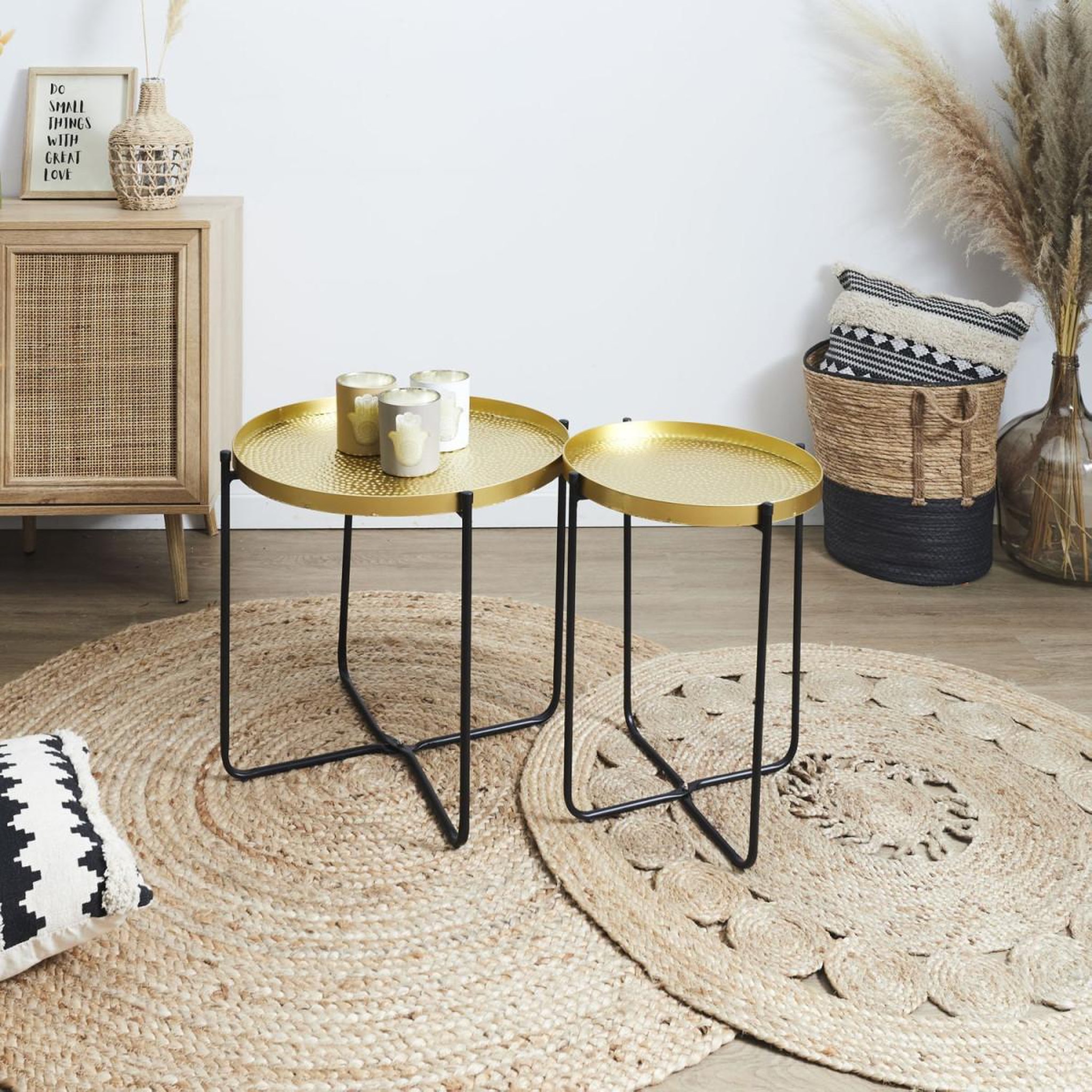 Voir la diapositive 4 : The Home Deco Factory Table d'appoint design  alia  50cm or