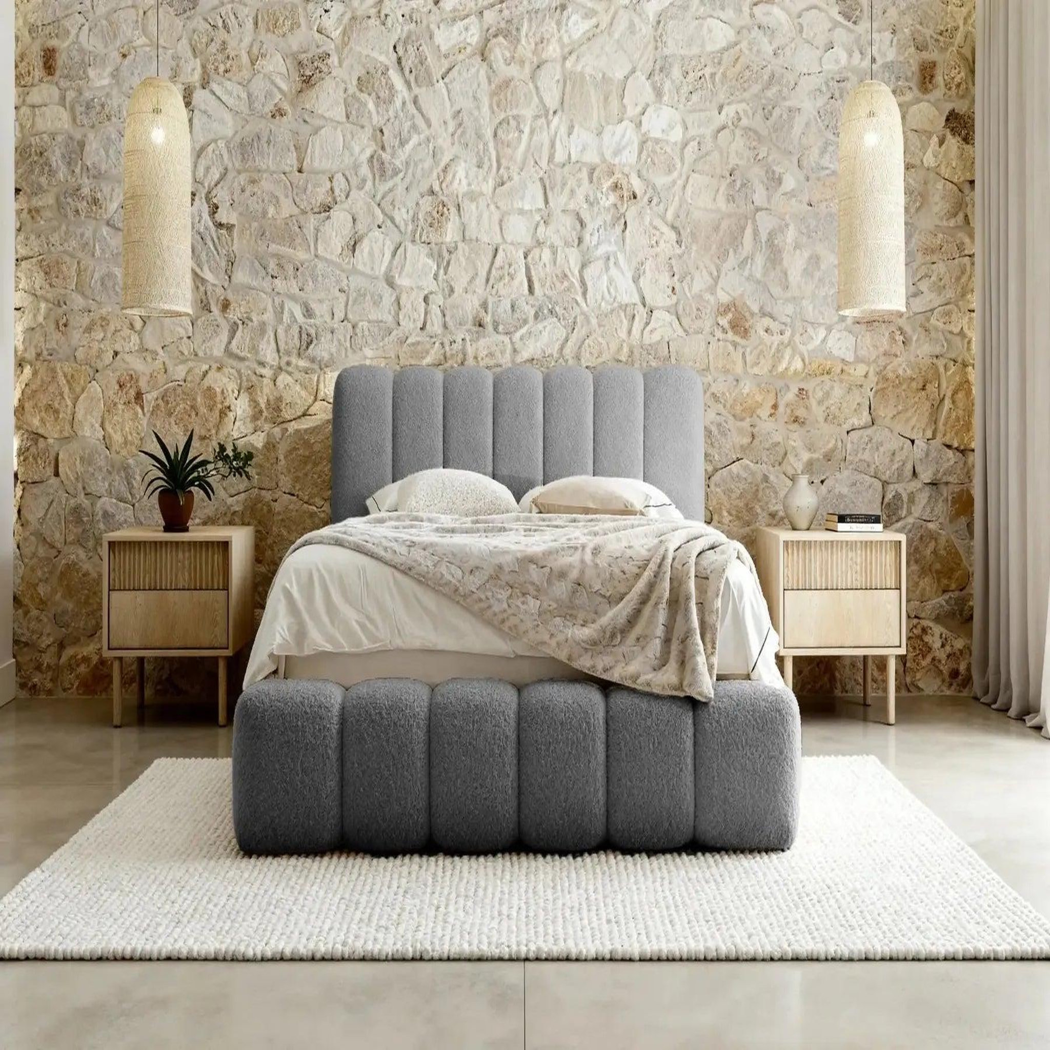 Voir la diapositive 6 : CASANOVA PARIS Garance - lit coffre tissu chenille
