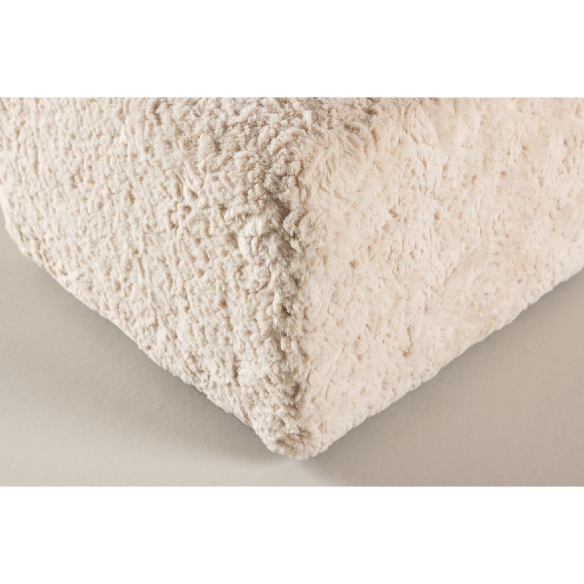 Voir la diapositive 5 : Paris Prix Pouf effet fourrure  frankie  50cm beige