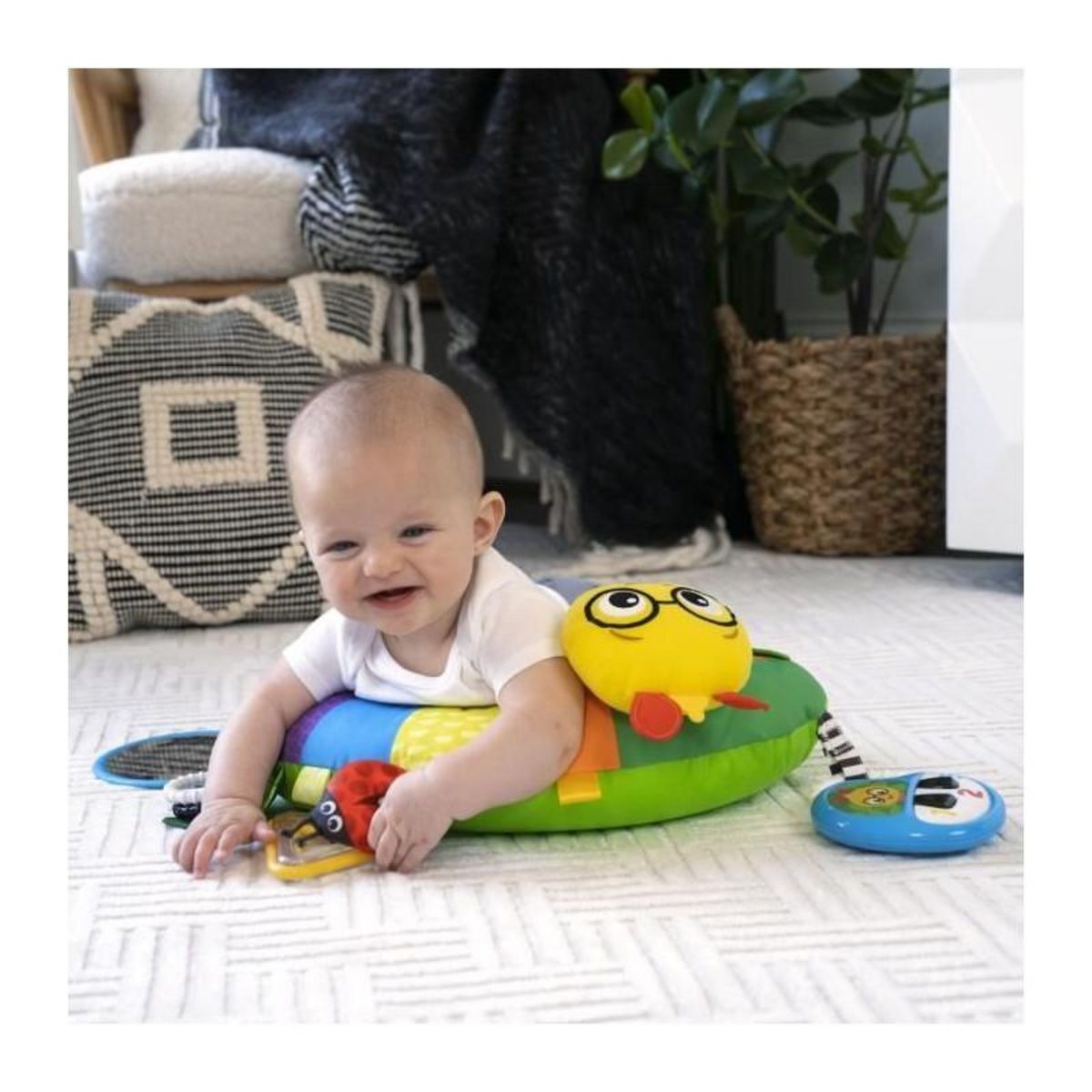 BABY EINSTEIN Coussin d'activités multisensoriel pour jeux a plat ventre - BABY EINSTEIN - Cal-a-Pillow - Enfants de 0 mois et plus