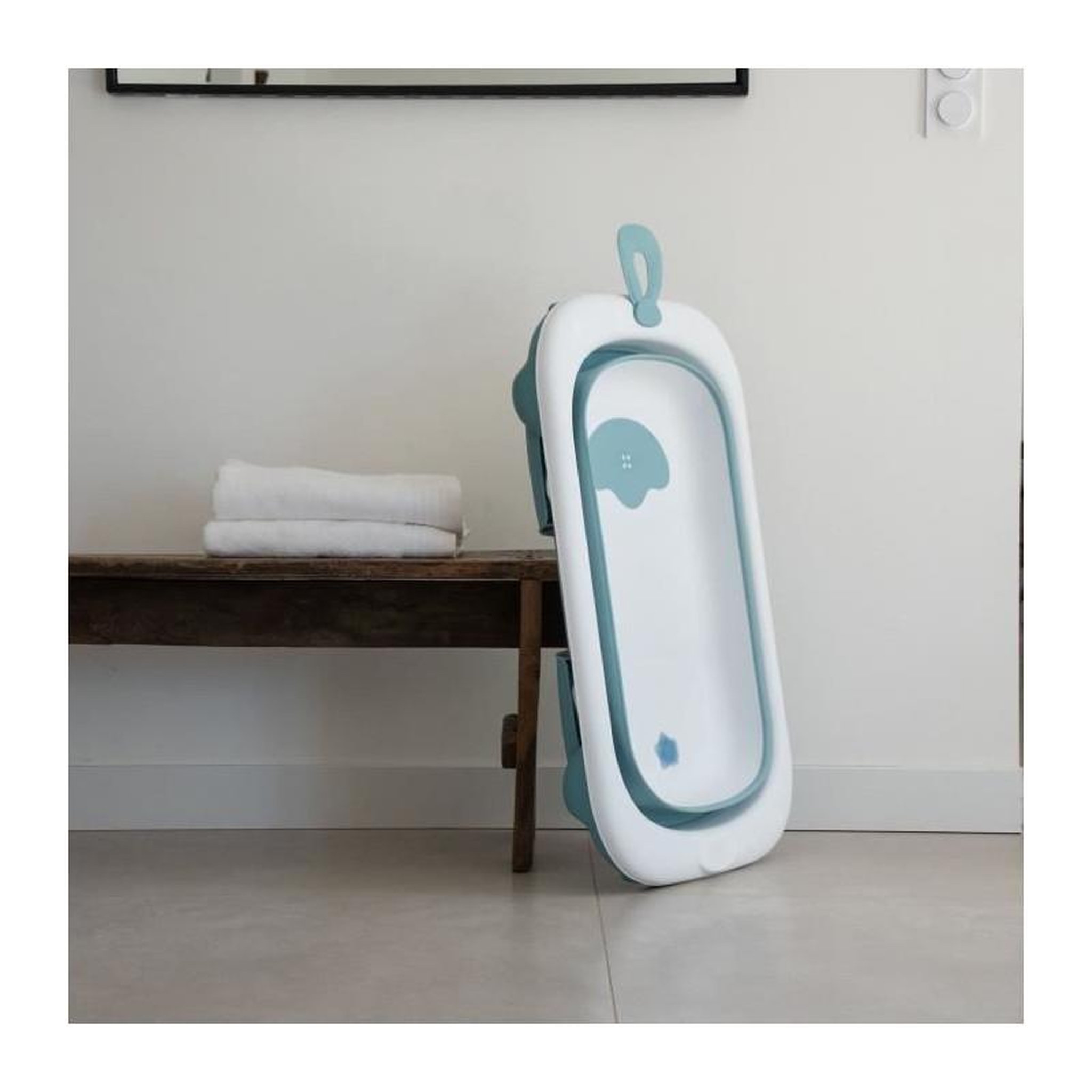 Voir la diapositive 2 : THERMOBABY Baignoire pliable - THERMOBABY - BALNÉA - Compact - Bouchon de vidange - Jusqu'a 18 mois - Bleu