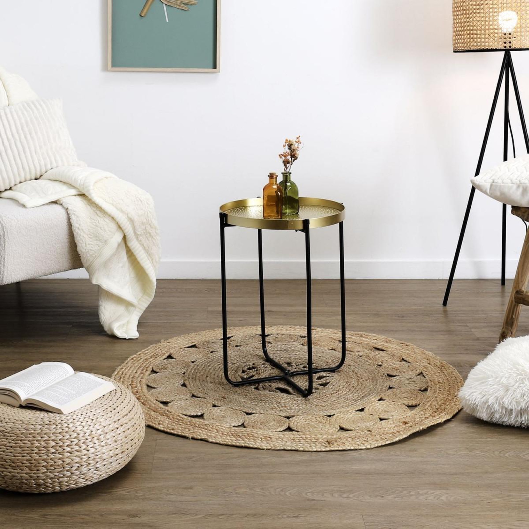 Voir la diapositive 4 : The Home Deco Factory Table d'Appoint Design  Alia  35cm Or