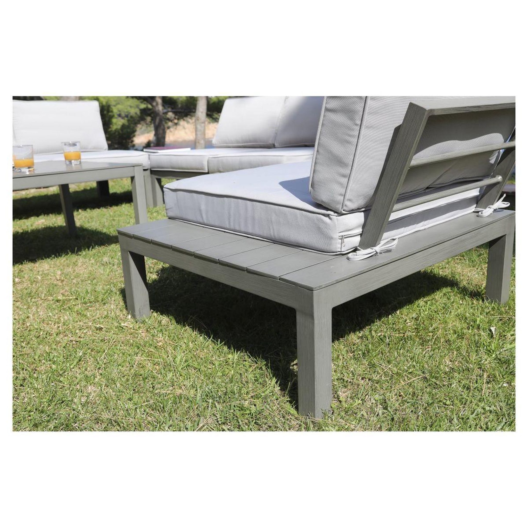 Voir la diapositive 4 : Salon bas de jardin 4 personnes en aluminium MAGNOLIA
