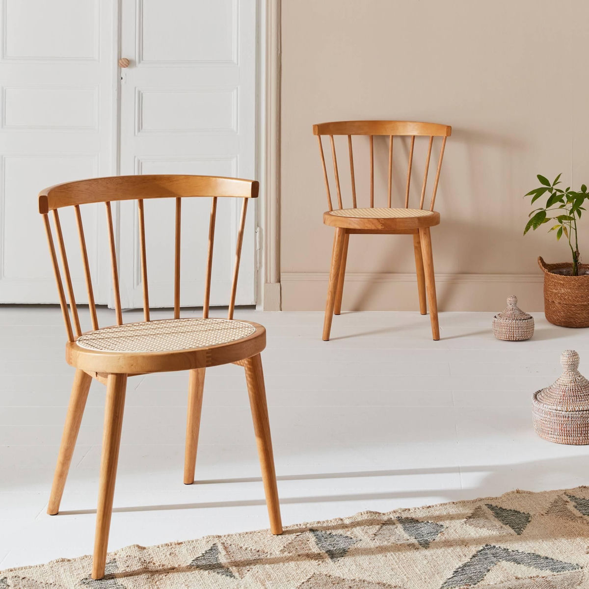 SWEEEK Lot de 2 chaises naturelles en bois et cannage. Nora. L 54 x P 54 x H 76.5cm.