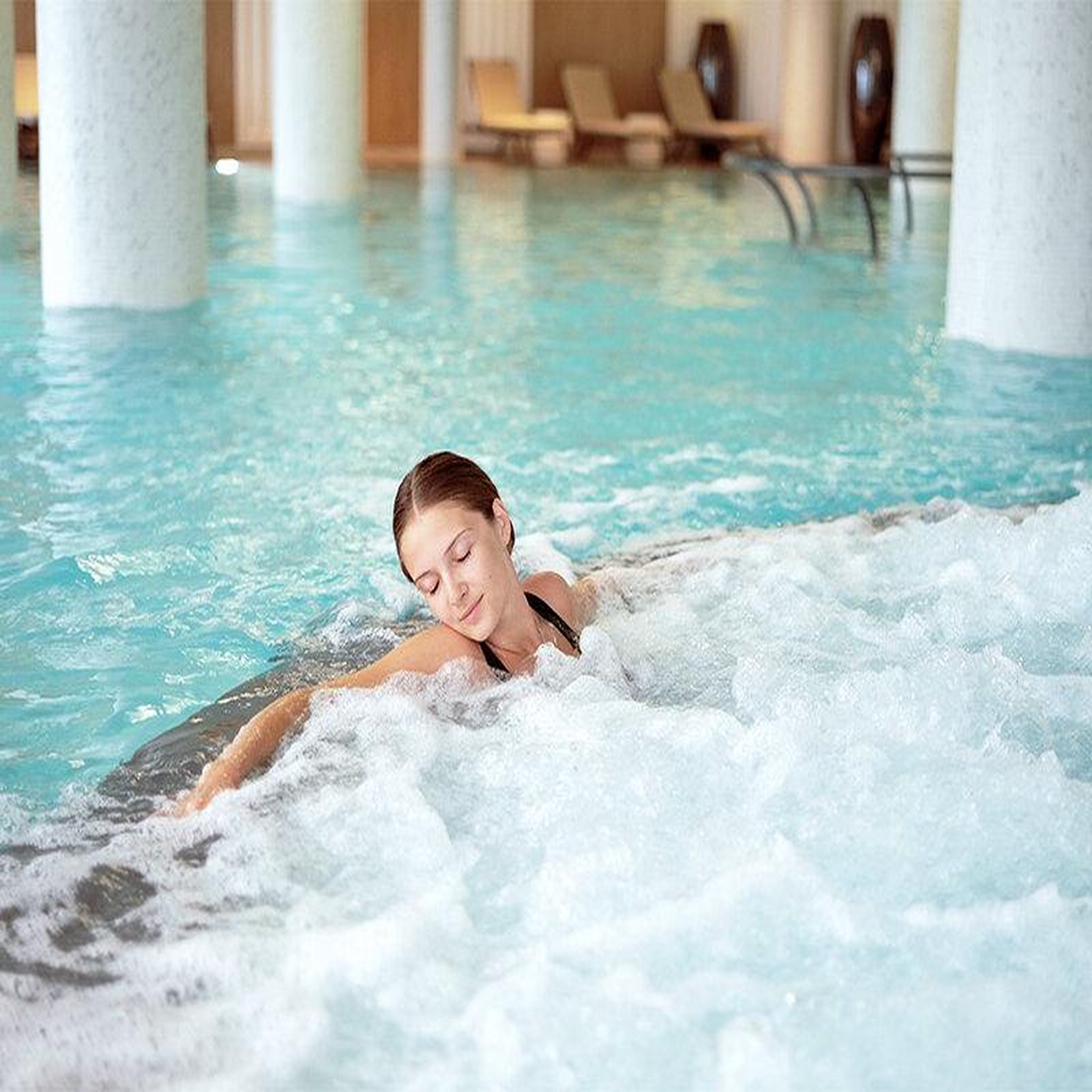 Voir la diapositive 3 : Smartbox Thalazur saint-jean-de-luz 4 étoiles : 1 nuit avec accès spa marin et dîner - coffret cadeau séjour