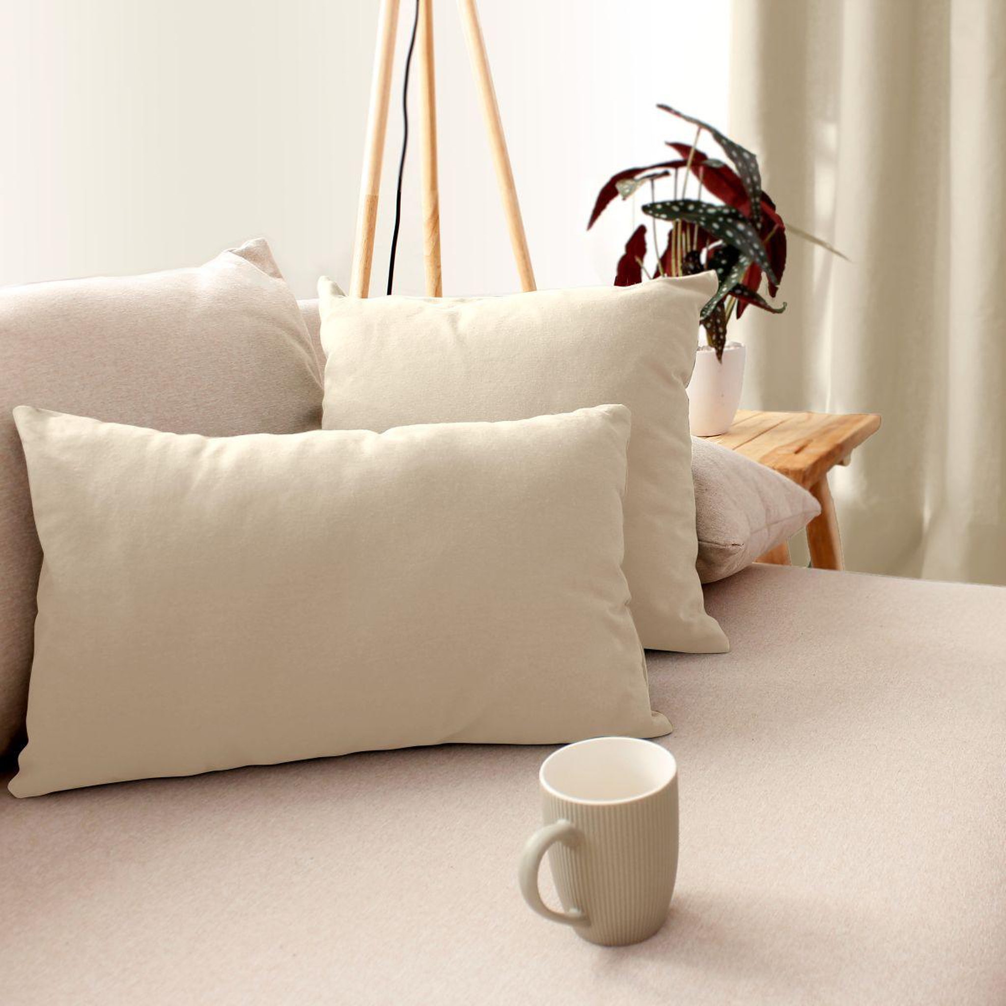 Voir la diapositive 2 : ENJOY HOME Coussin déco uni  panama  30x50cm écru