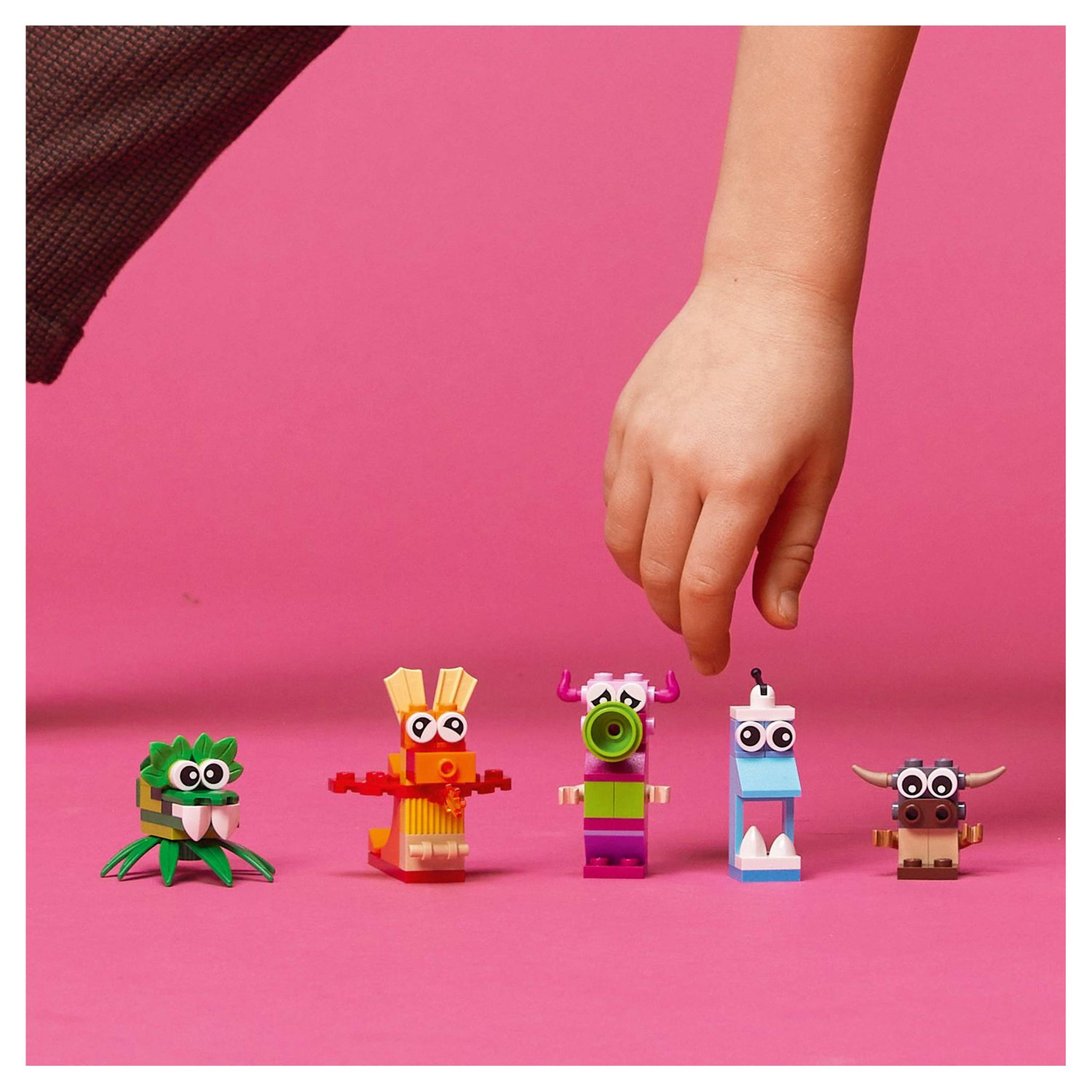 Voir la diapositive 7 : LEGO Classic 11017 - Monstres Créatifs, Boite de Briques, 5 Jouets en Forme de Mini-Monstre à Construire