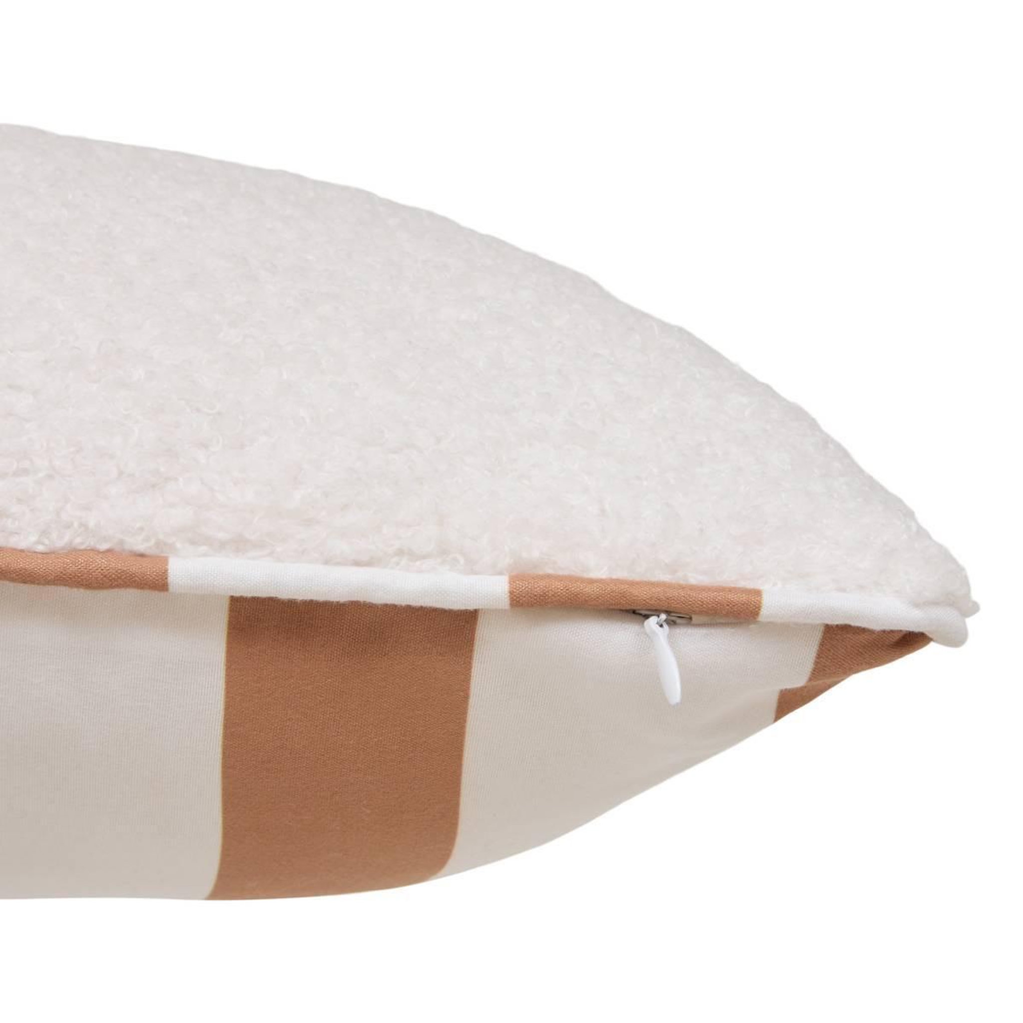 Voir la diapositive 3 : Atmosphera Kids Coussin déco enfant bouclette  jaiko  38x58cm marron