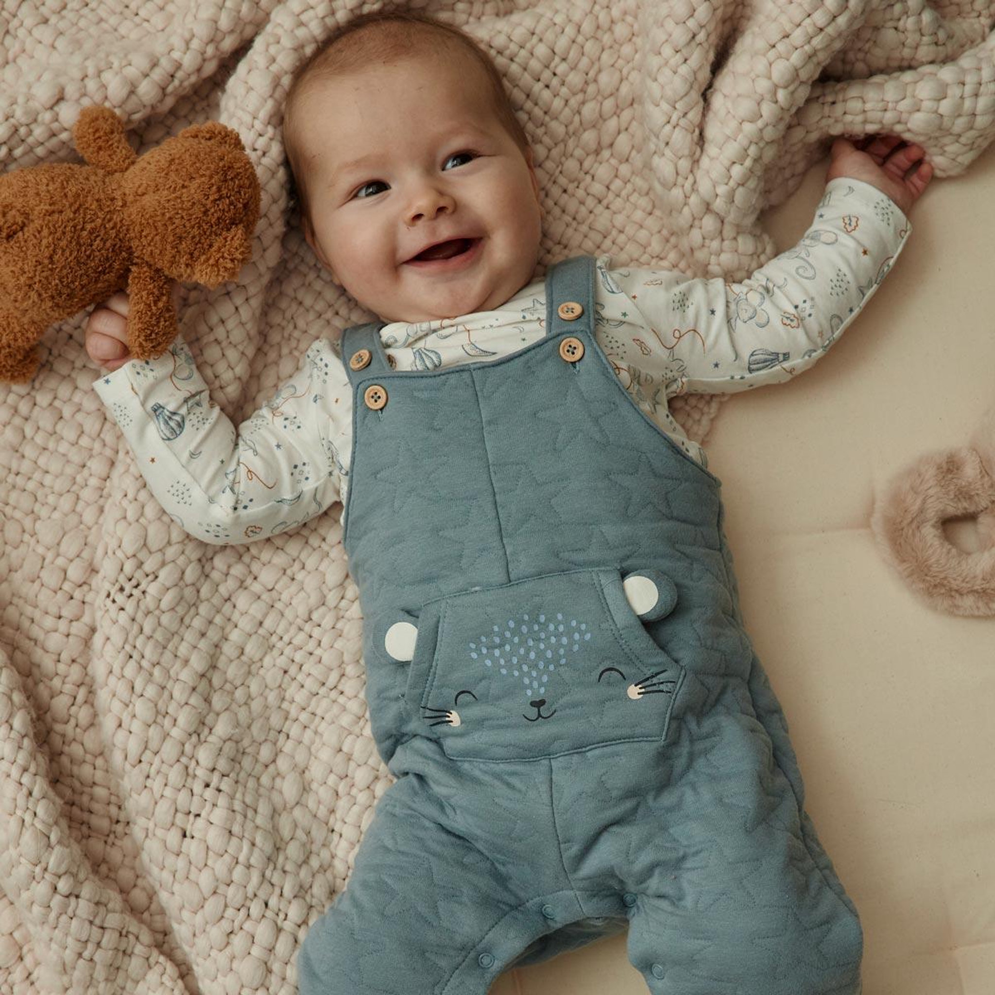 Voir la diapositive 6 : Petit Béguin Ensemble salopette bébé en coton matelassé et t-shirt rêverie