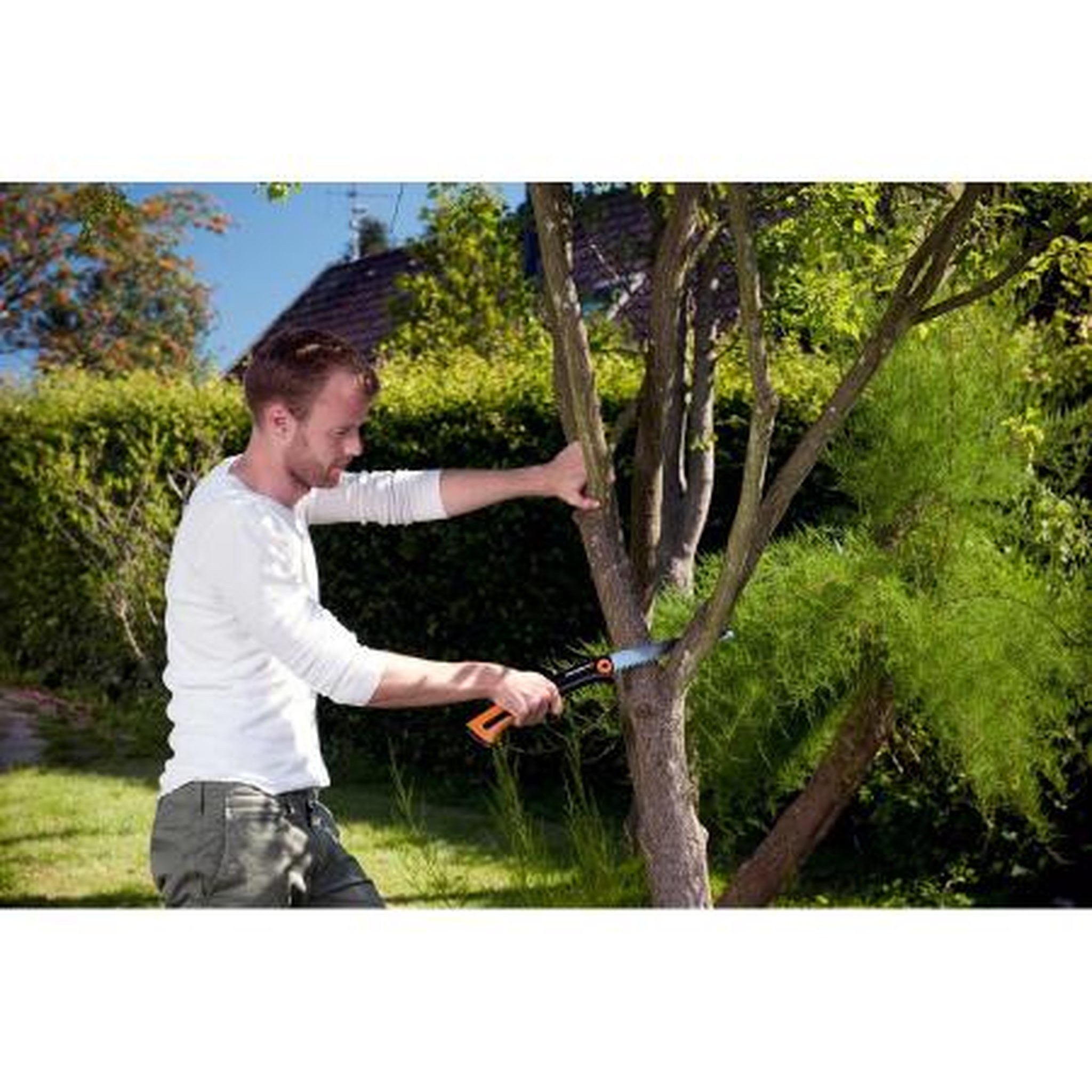 Voir la diapositive 3 : FISKARS Grande scie rétractable