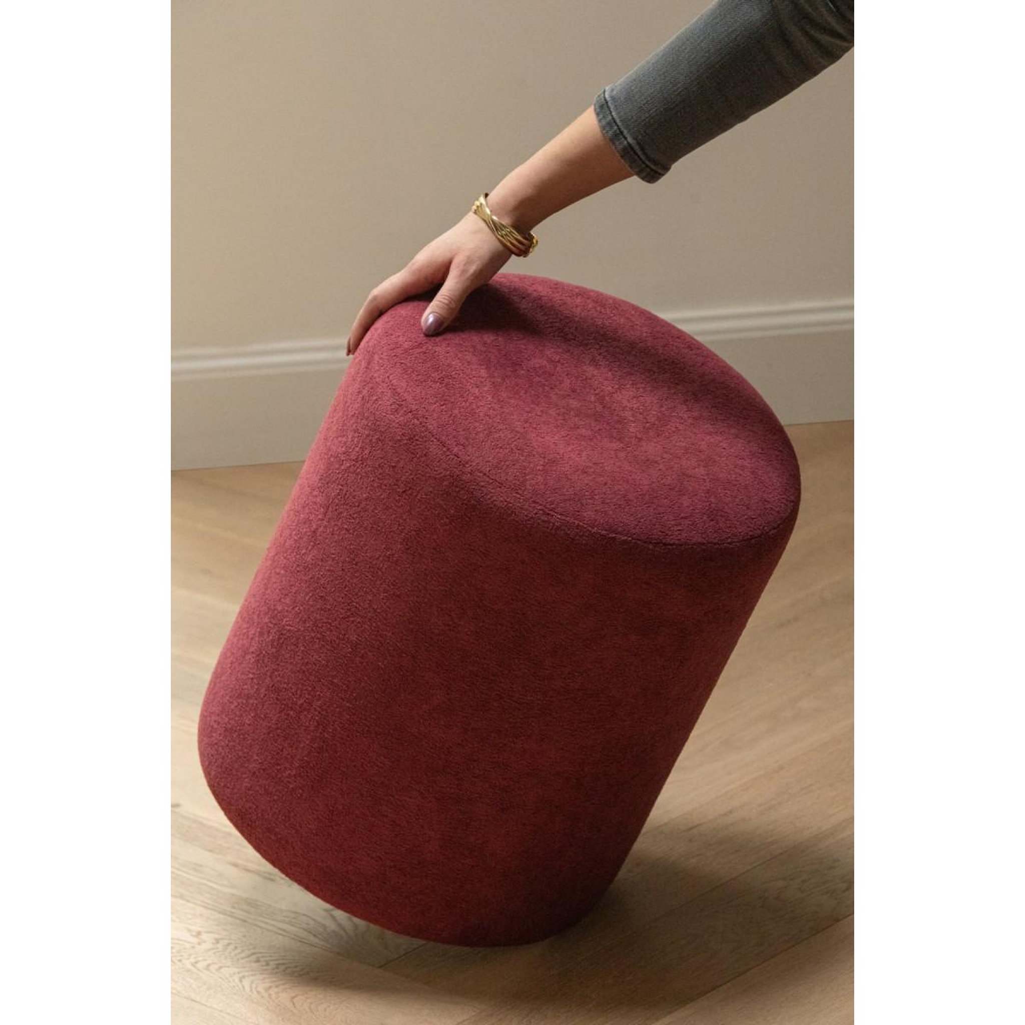 Voir la diapositive 4 : J-LINE Pouf cylindrique  moon  41cm bordeaux