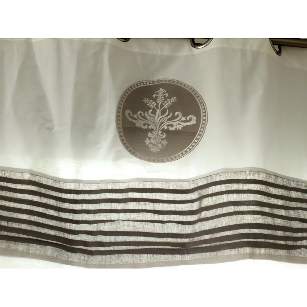 Anthony Rideau brodé lin à oeillets 'ANT ROND'