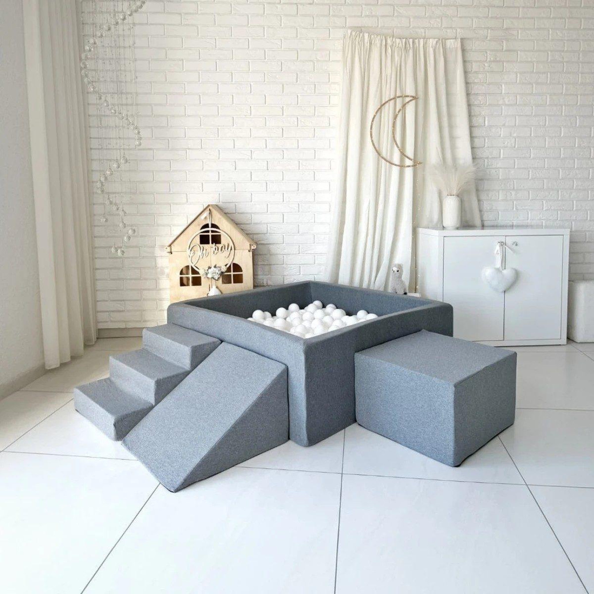 Voir la diapositive 2 : MONIO FOR KIDS Piscine à balles carrée 106 x 106 x 40 cm avec modules en mousse avec 400 balles — Gris