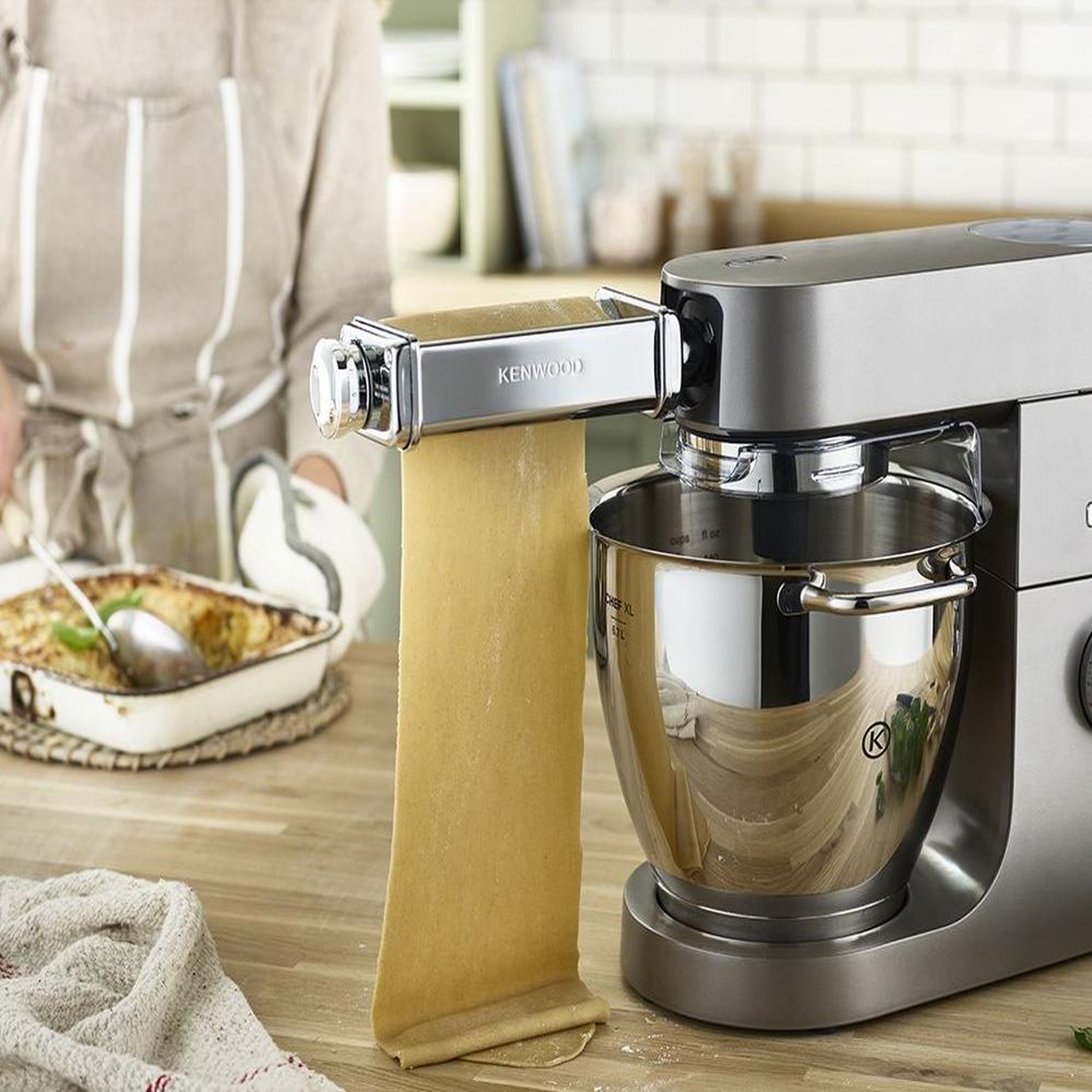 Voir la diapositive 3 : KENWOOD Laminoir à pâtes inox pour robots kmix, chef & chef xl - kax980me