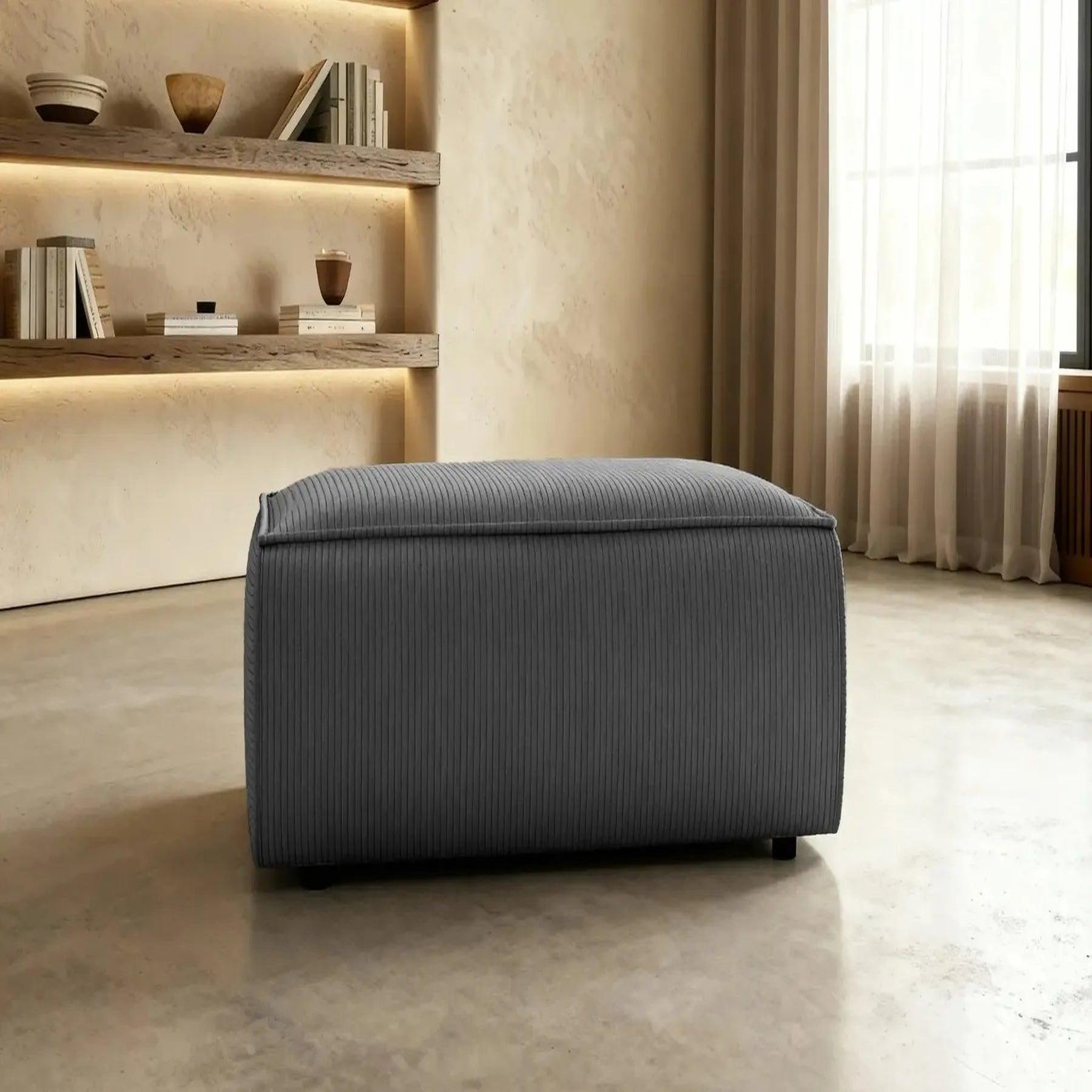 Voir la diapositive 3 : CASANOVA PARIS Jade - pouf velours côtelé